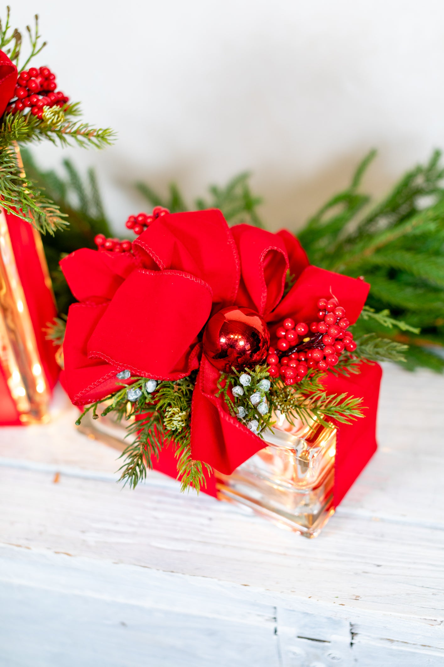 Battery Operated Elegant Red Horizontal Light Block