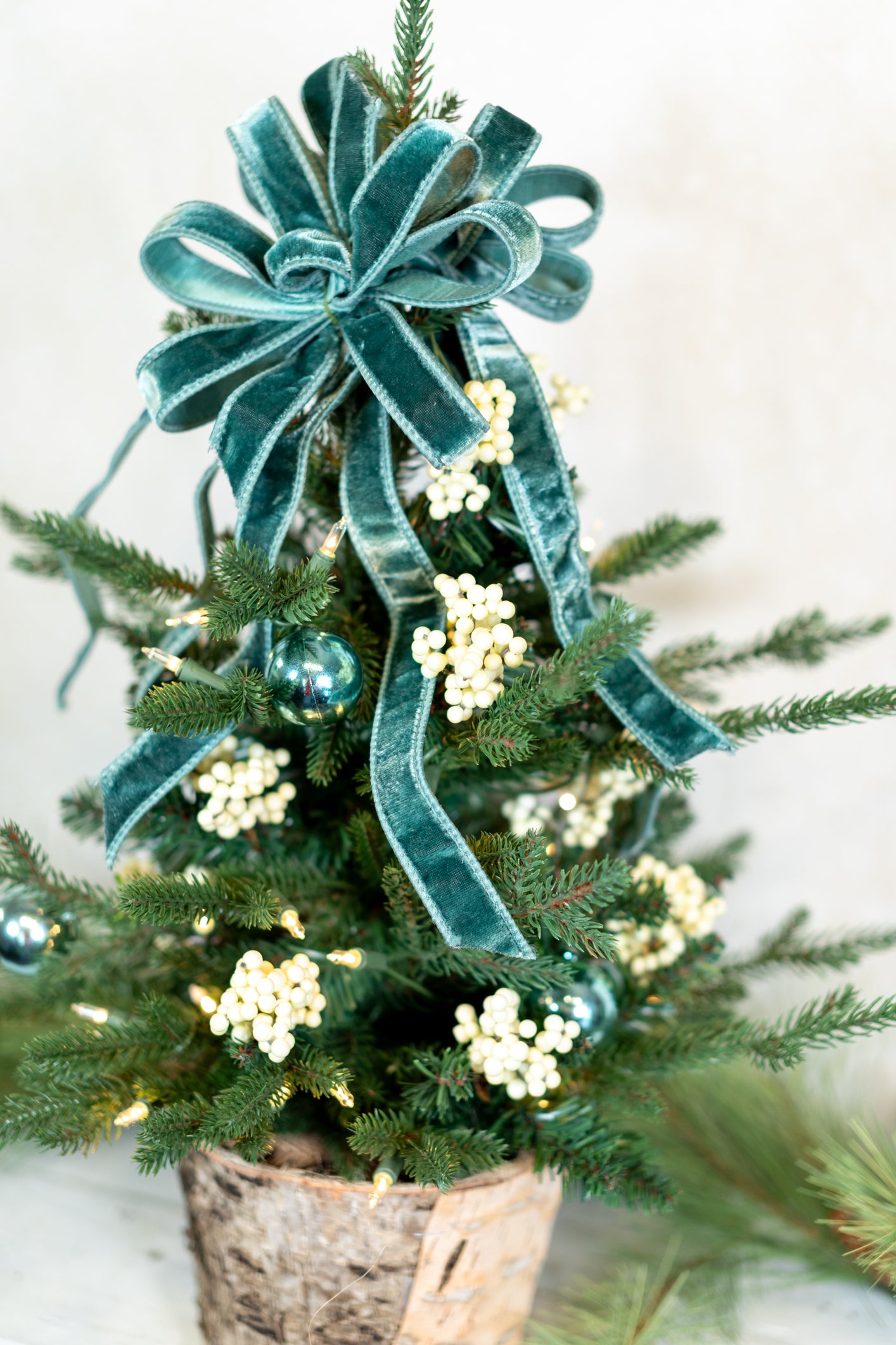 2 ft. Winter Blues Pre-Lit Decorated Tree