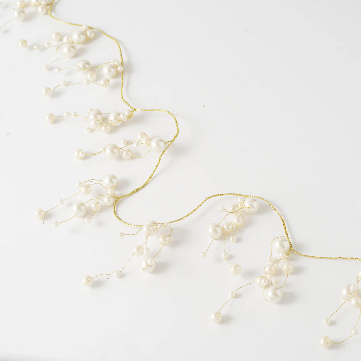 Pearl White Gold Garland