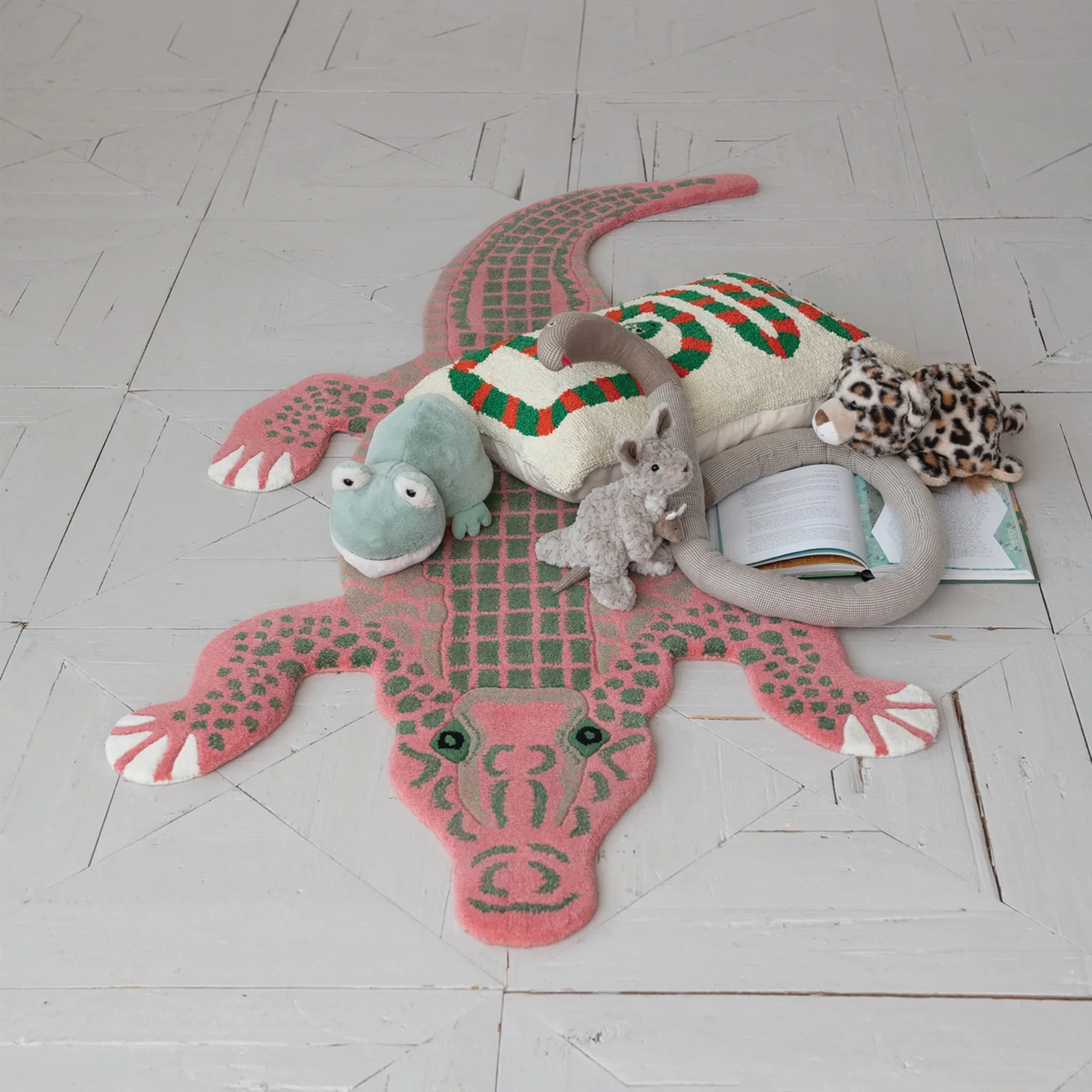 Wool Tufted Alligator Shaped Rug
