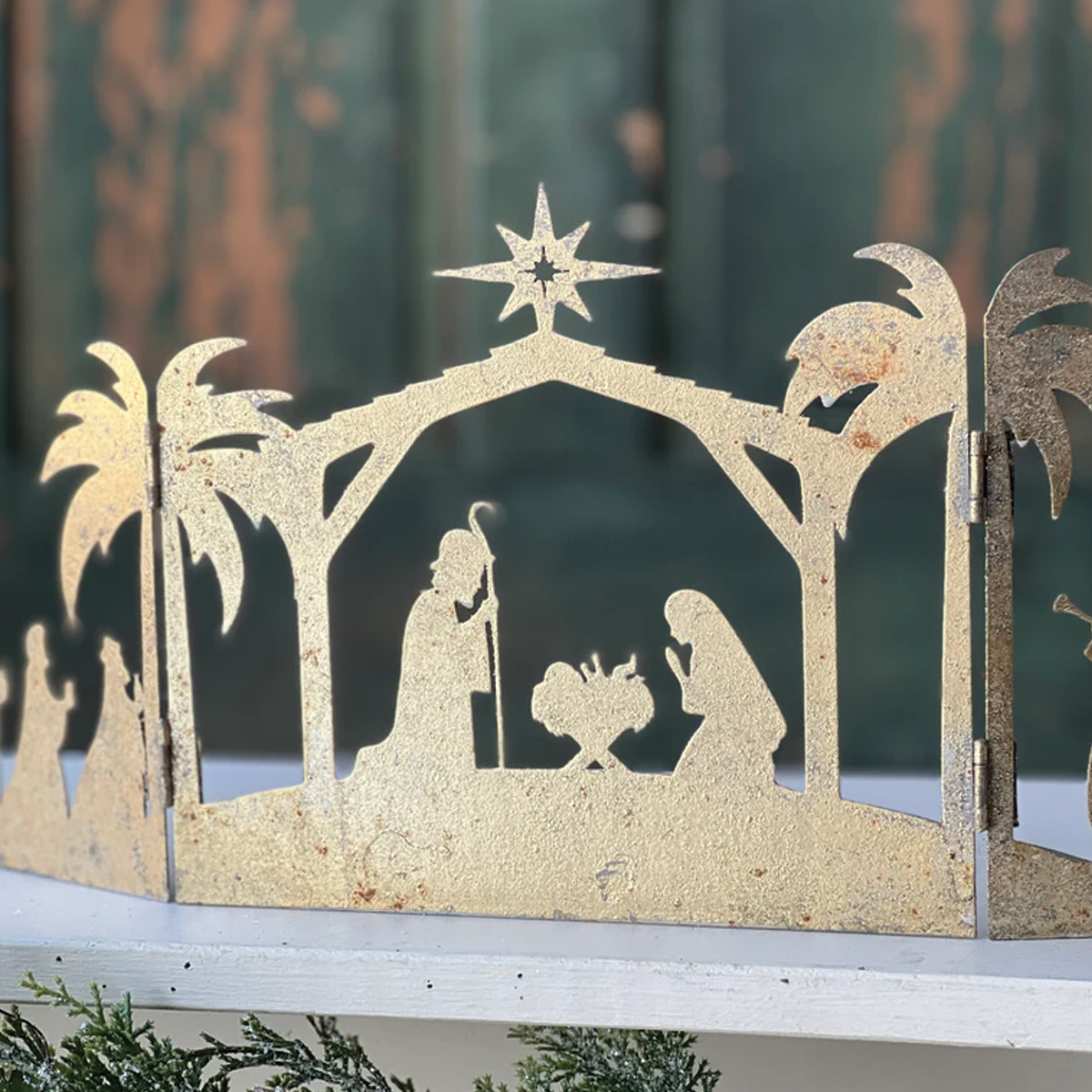 Metal Gold Folding Mantle Bethlehem Scene
