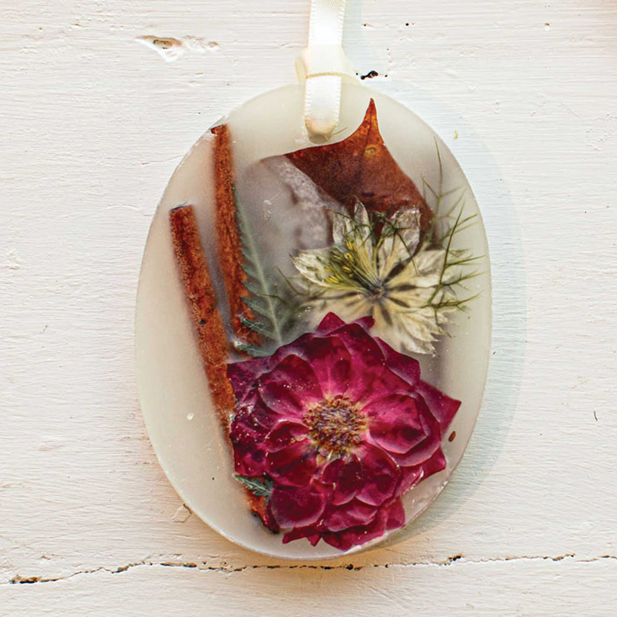 Spicy Apple Petite Botanical Sachet