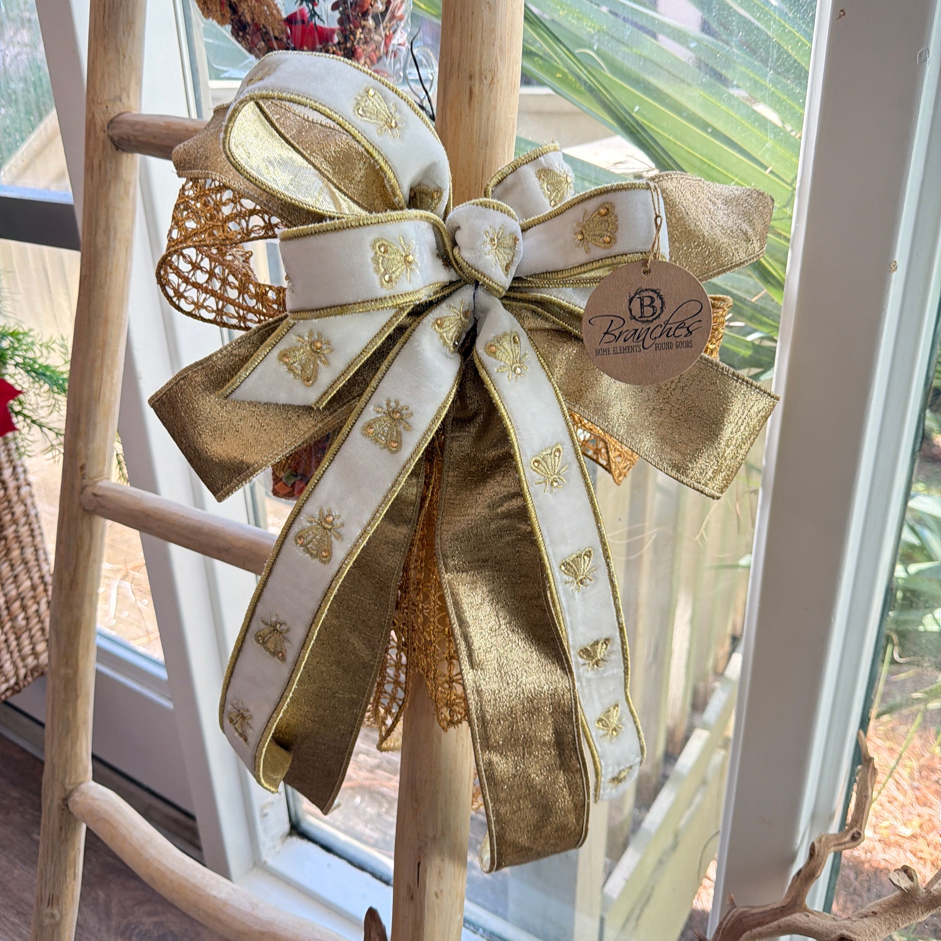 Gold Glitter & Cream Queen Bee Luxe Holiday Bow