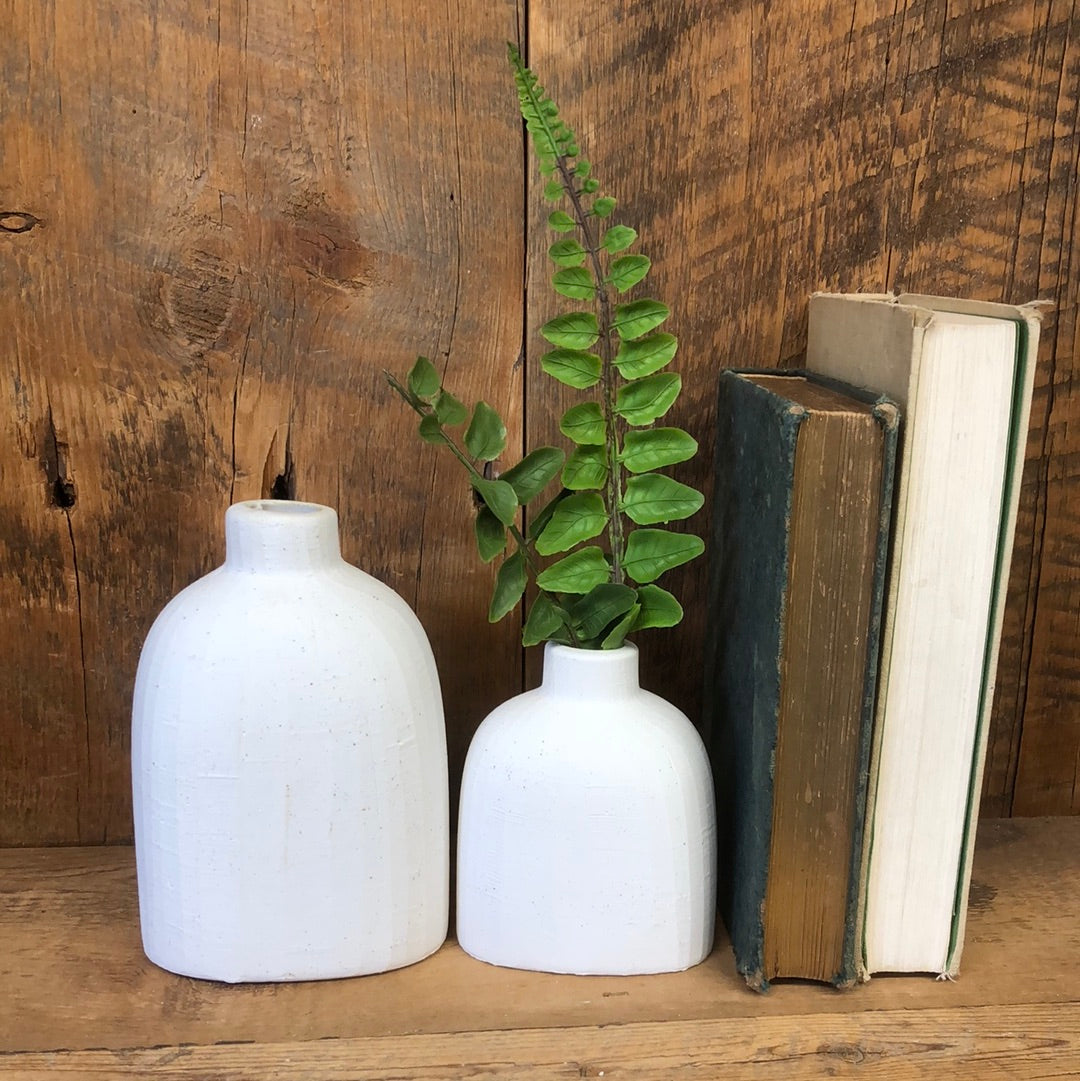 Karis White Terracotta Bud Vase Medium