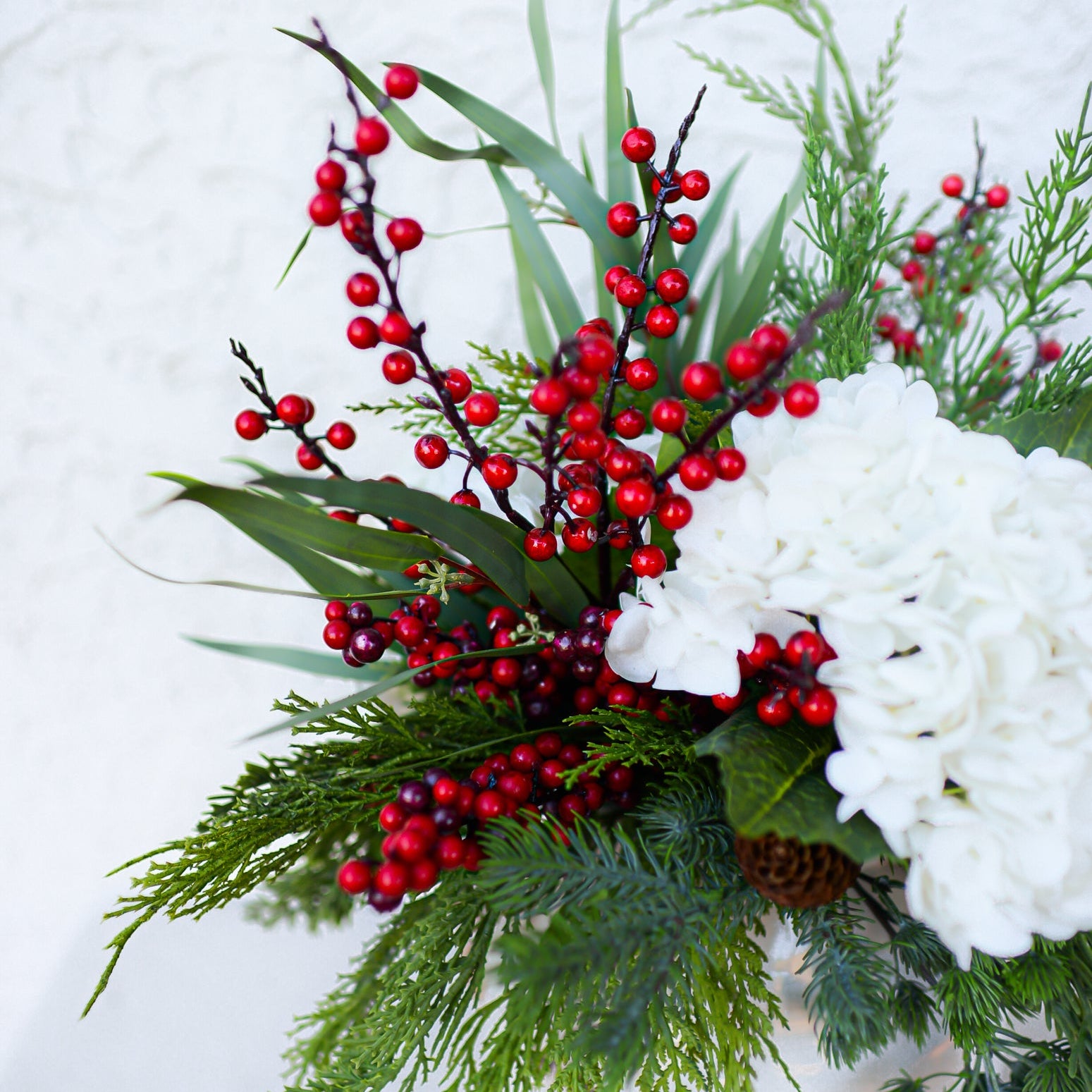 Hearth Holiday Grand Bouquet Drop In