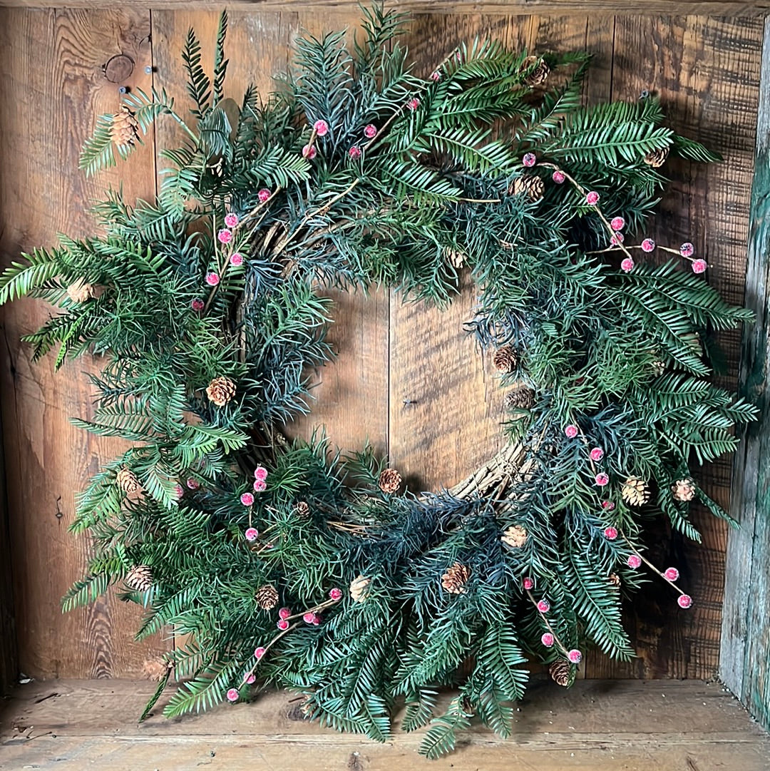 32"D English Cedar Wreath