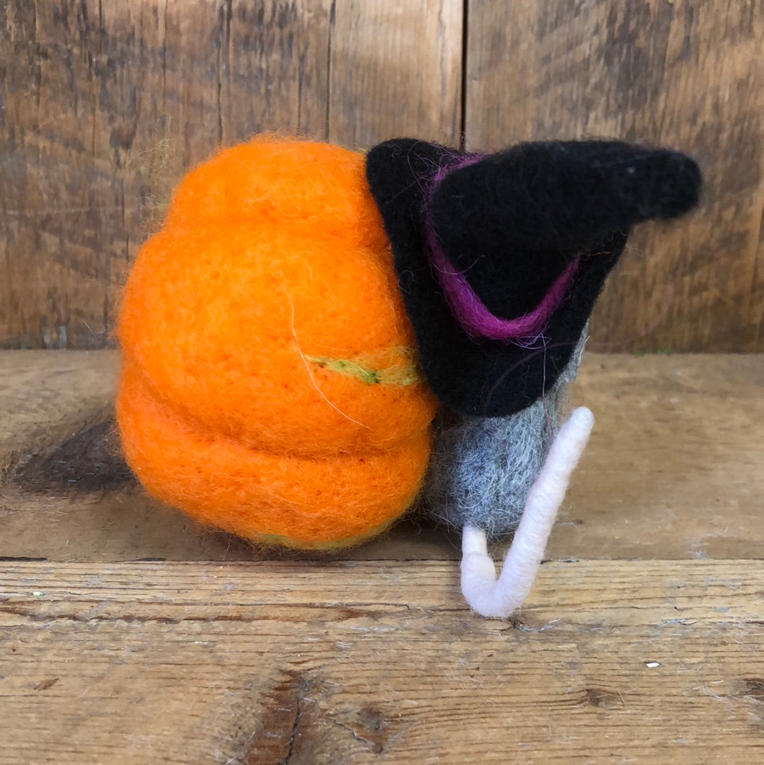 Wool Gray Mouse with Witch Hat and Orange Pumpkin