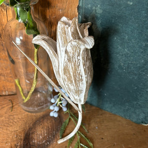 Resin and Metal Daffodil with Leaf