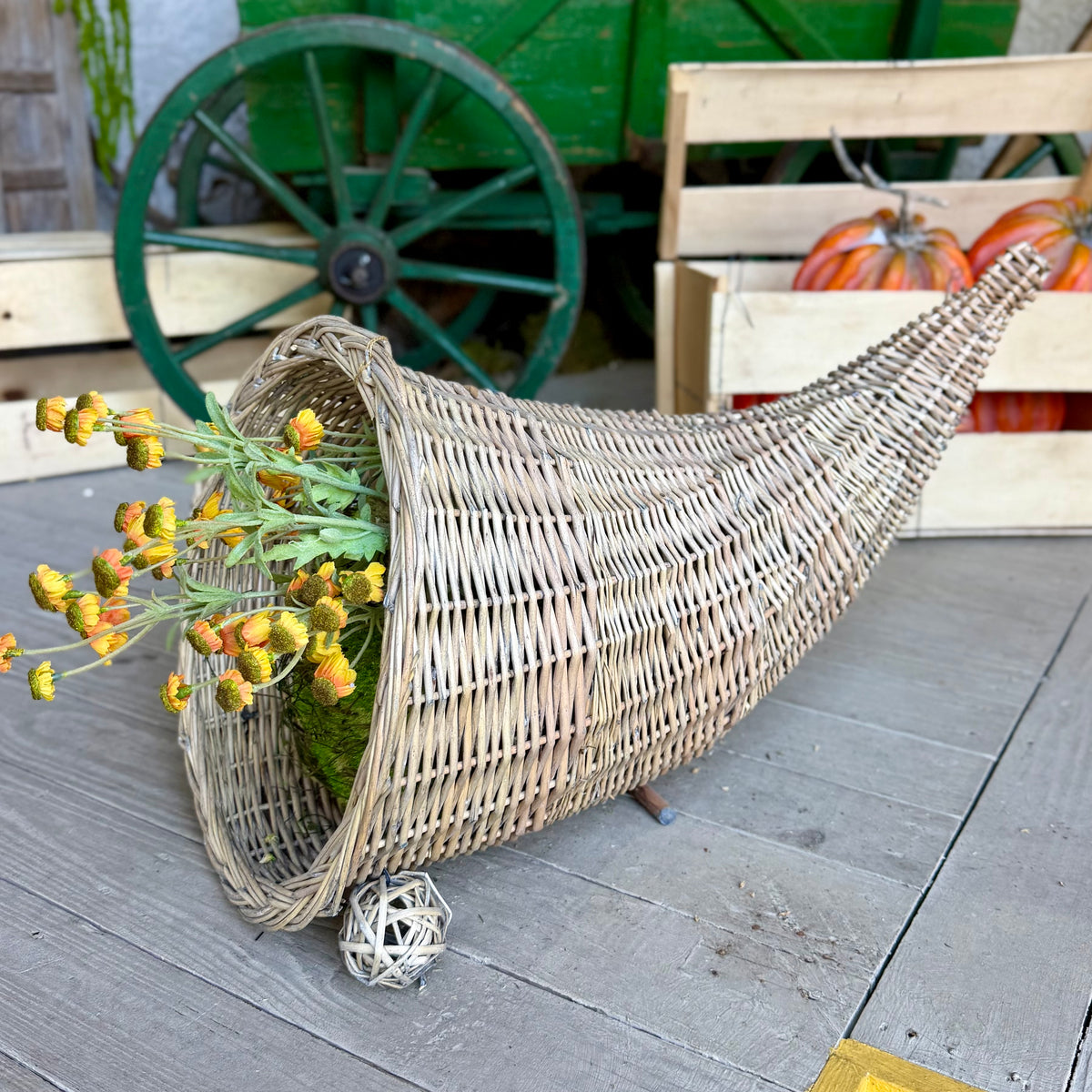 Large Willow Cornucopia 24”L
