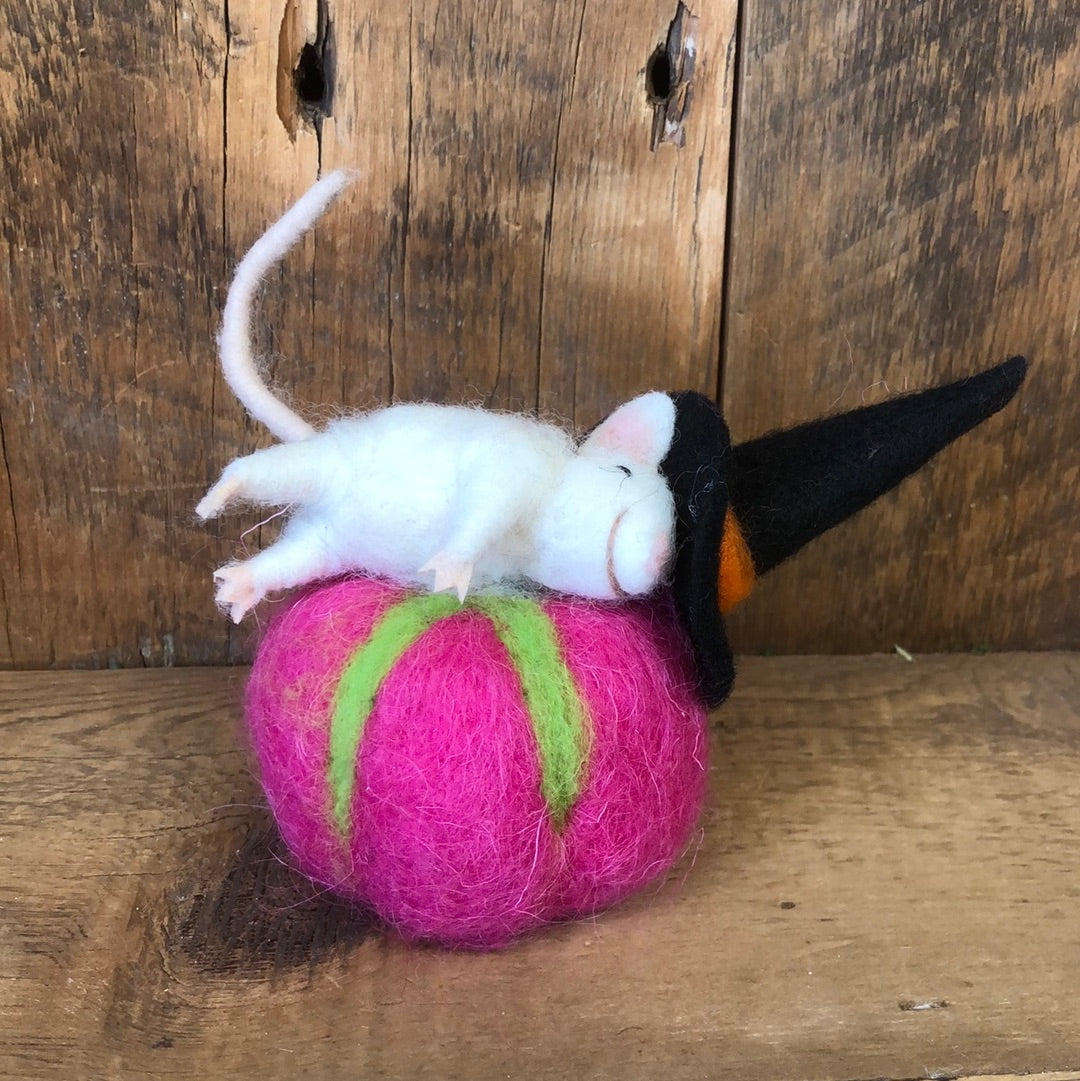 Wool White Mouse with Witch Hat and Purple Pumpkin