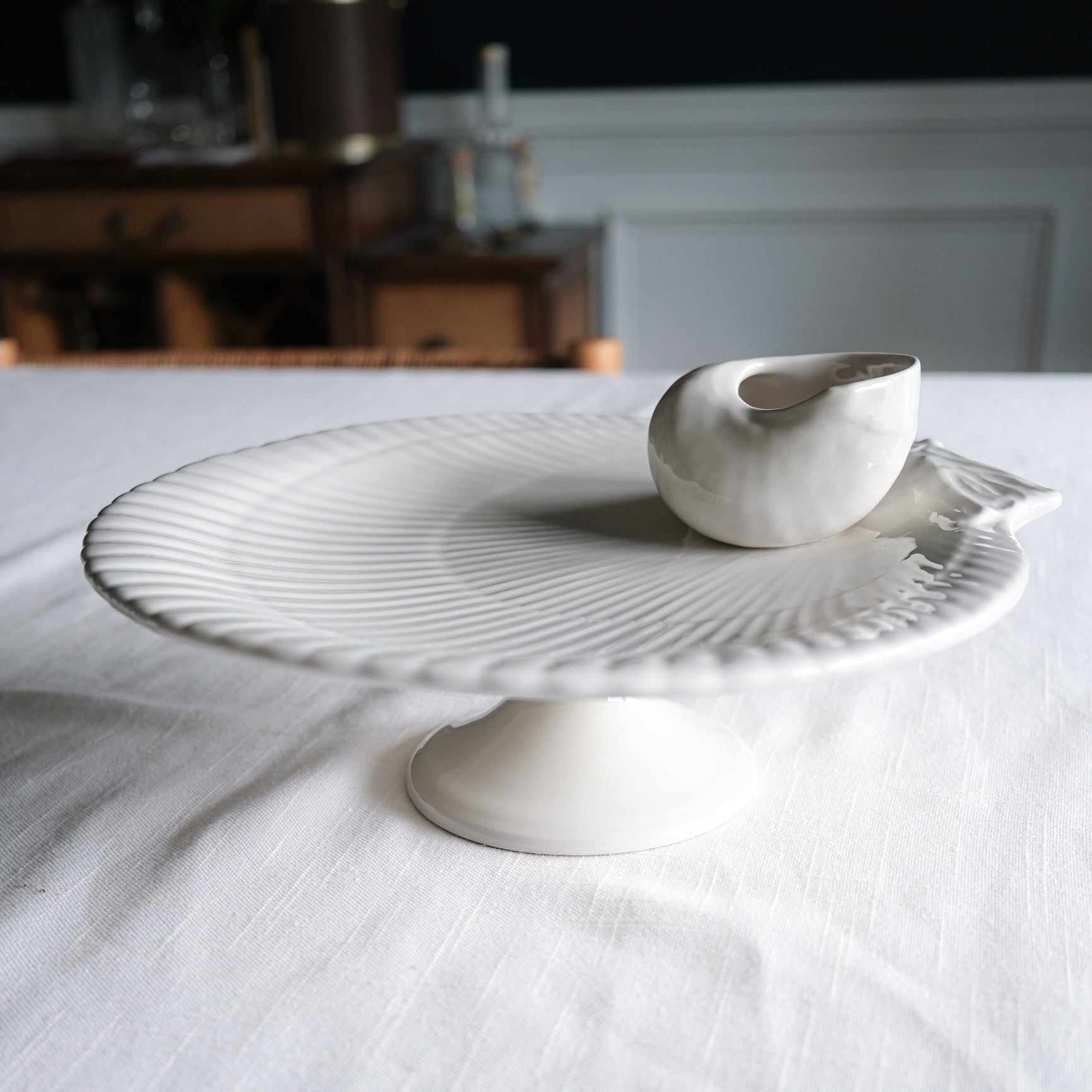 Este Ceramiche White Ceramic Shell Dish on Pedestal Made in Italy