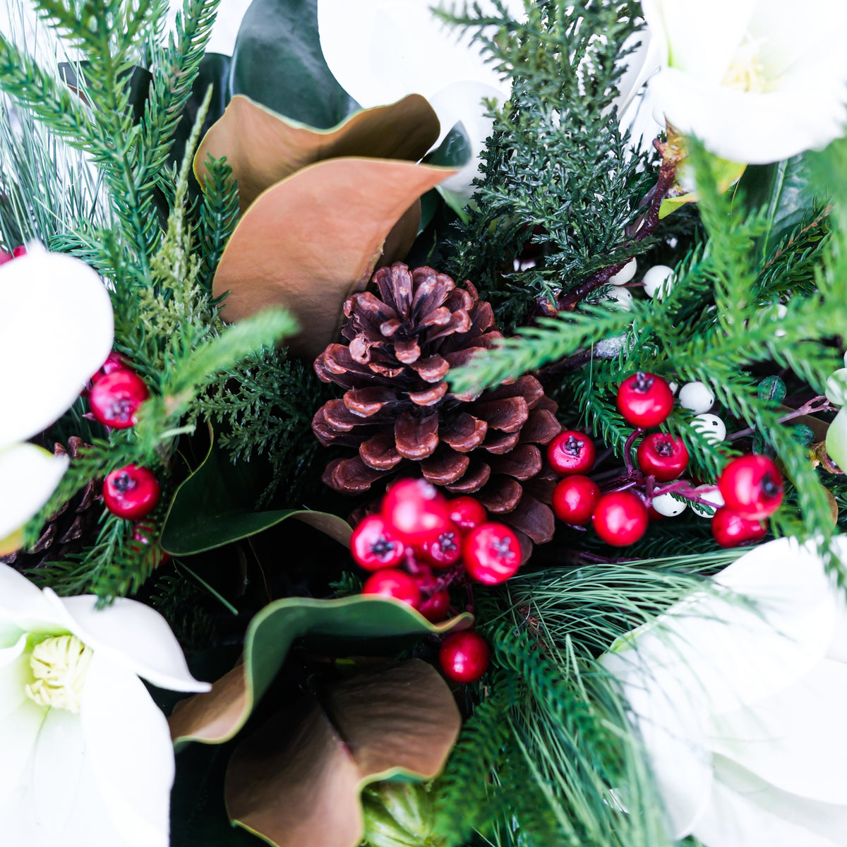 Sea Pines Holiday Centerpiece Drop In