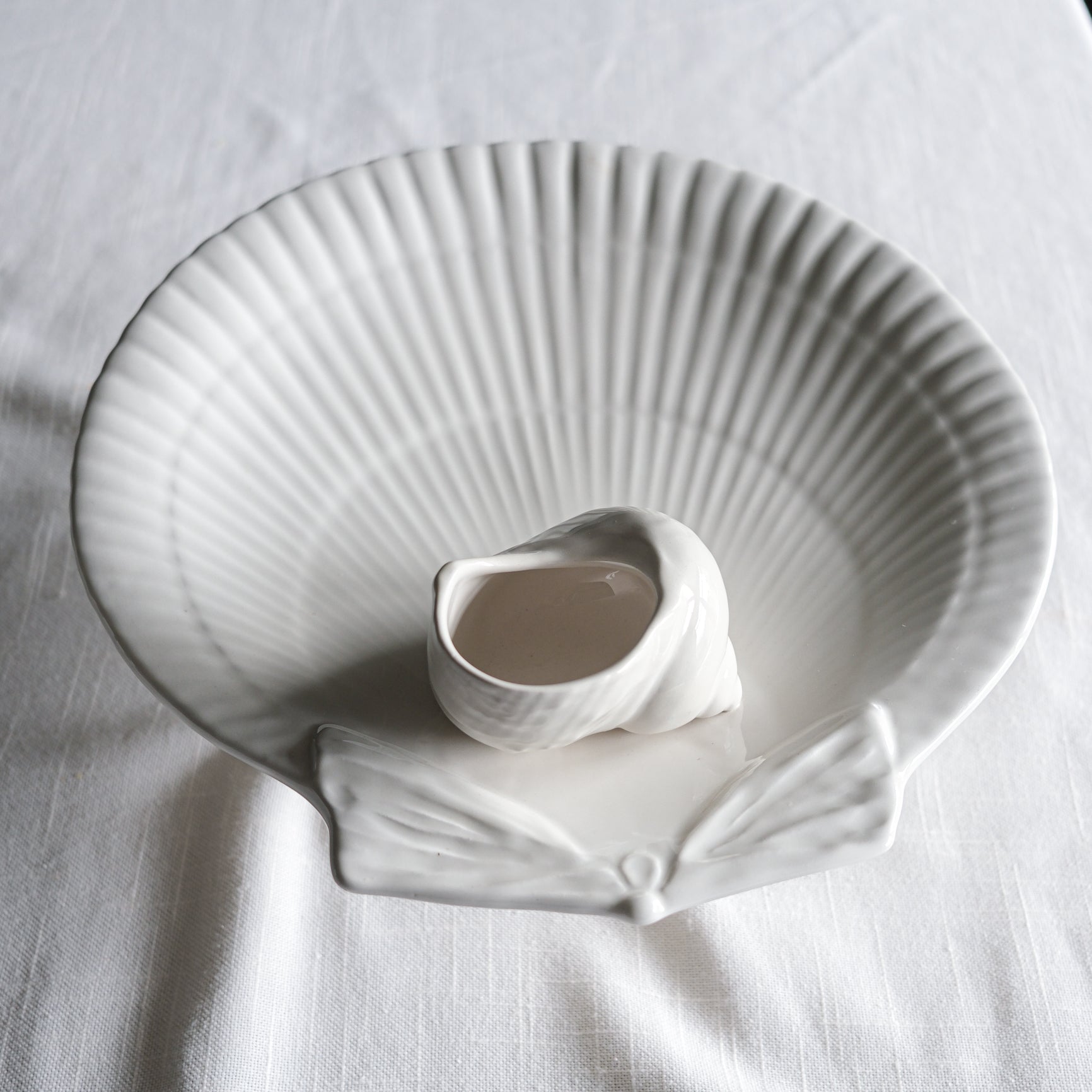 Este Ceramiche White Ceramic Shell Dish on Pedestal Made in Italy