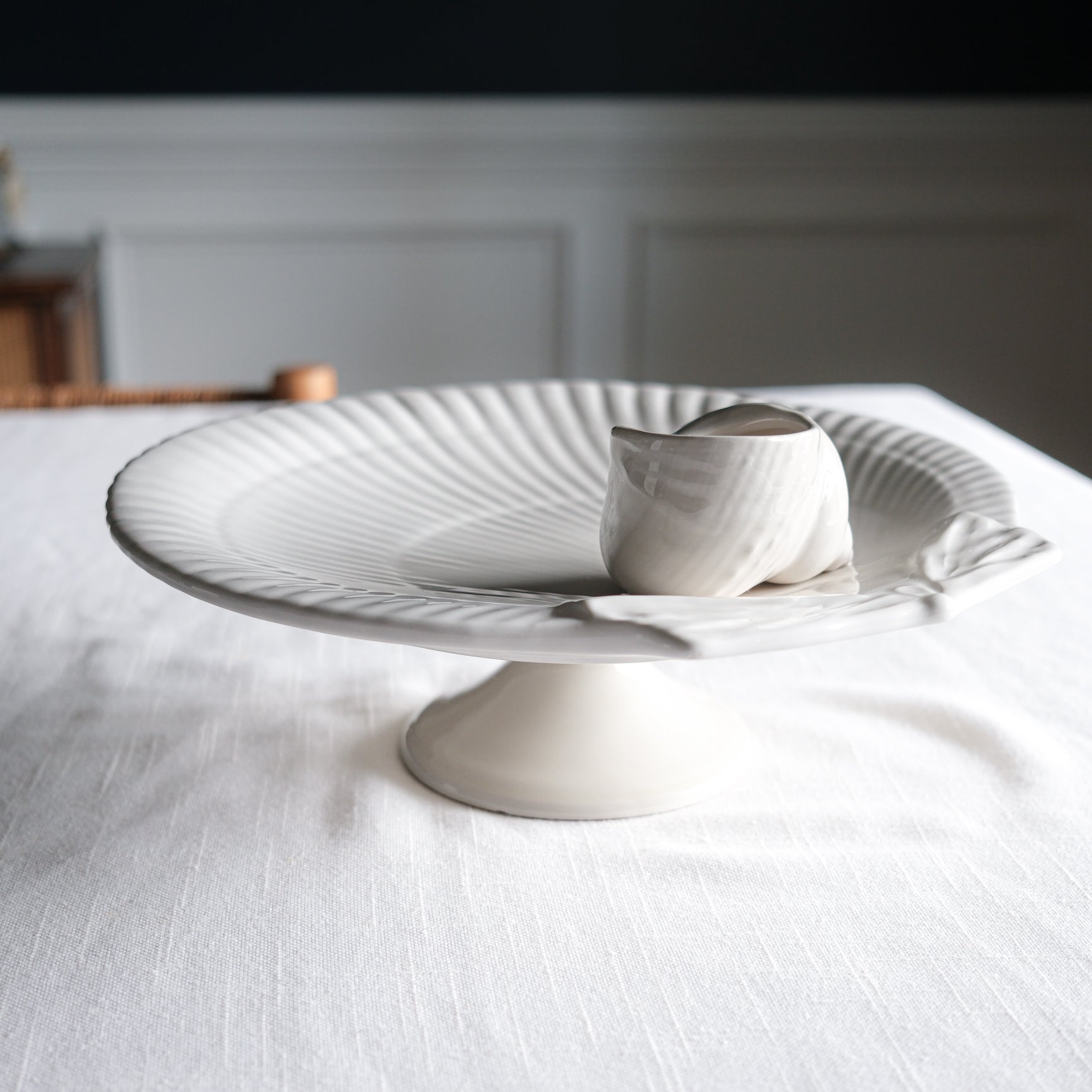 Este Ceramiche White Ceramic Shell Dish on Pedestal Made in Italy