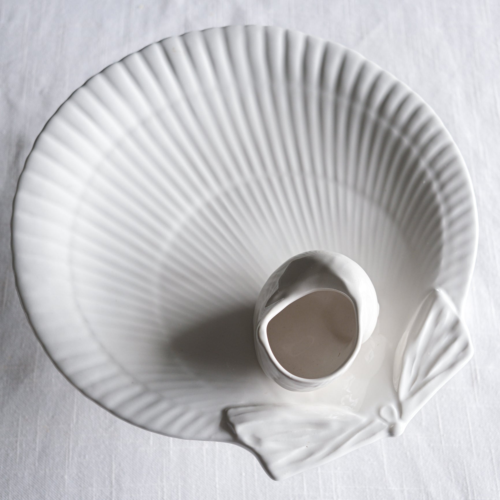 Este Ceramiche White Ceramic Shell Dish on Pedestal Made in Italy