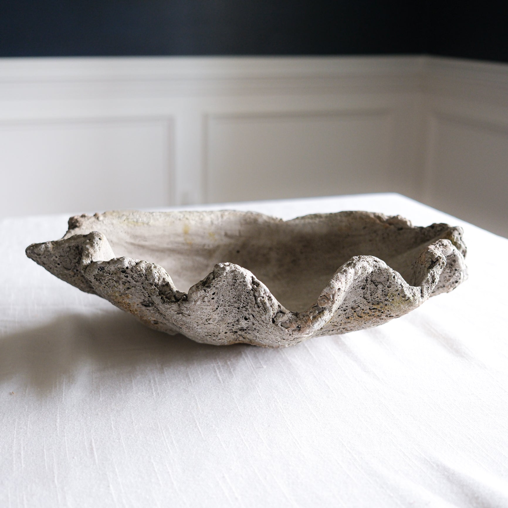 Stone Grey Clamshell Planter