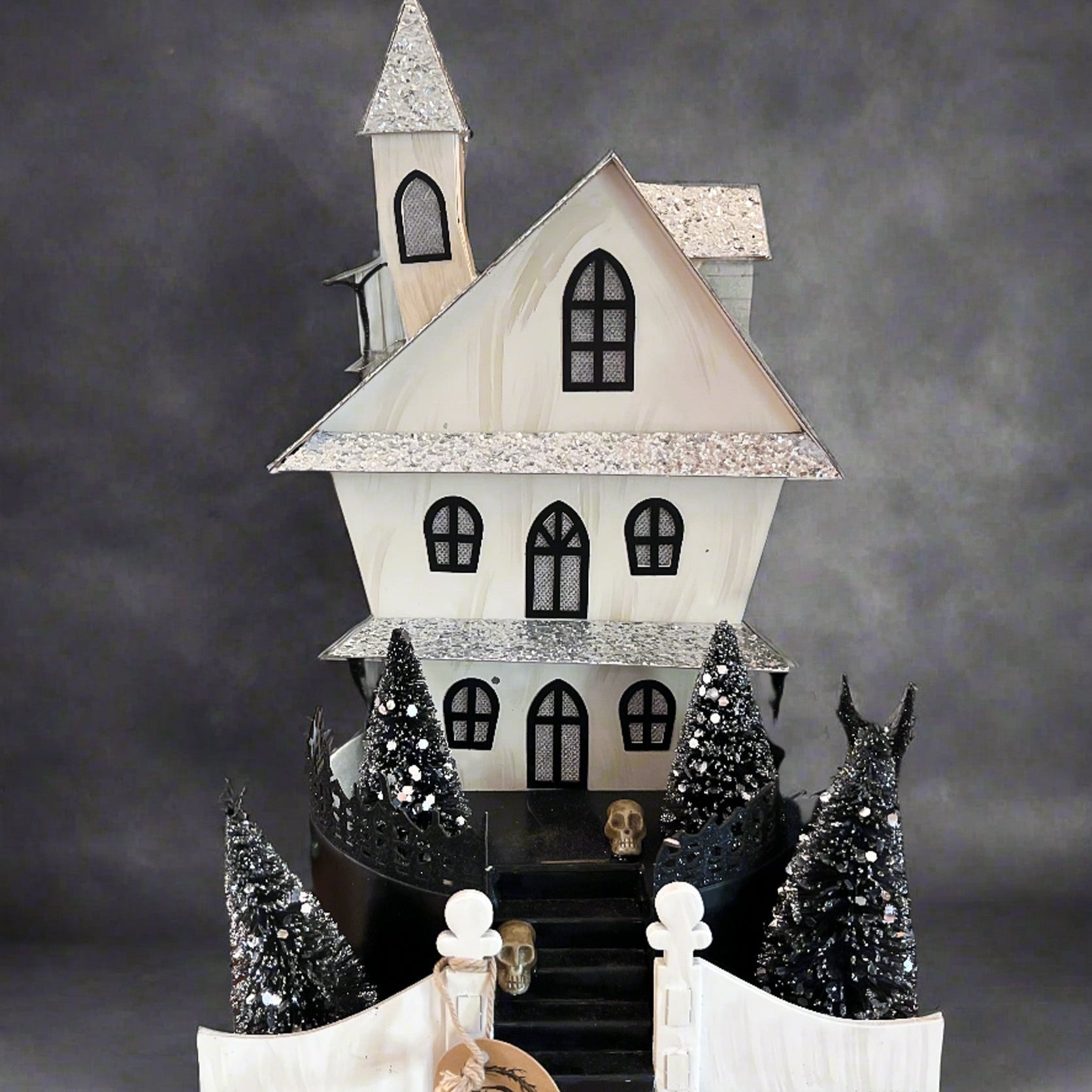 Haunted House Sparkle White and Gray Cardboard with Skulls LED with Timer