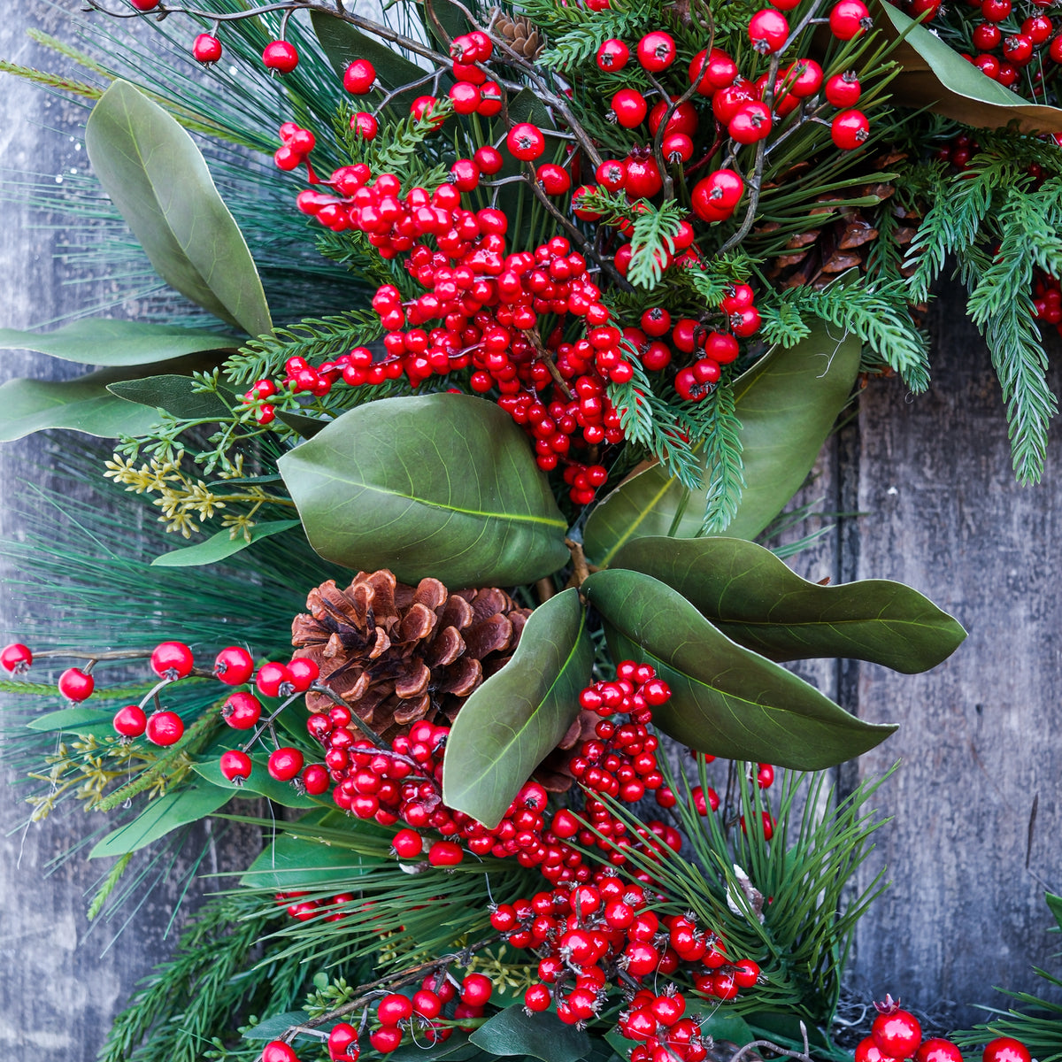 Berry Berkshire Wreath 32"D