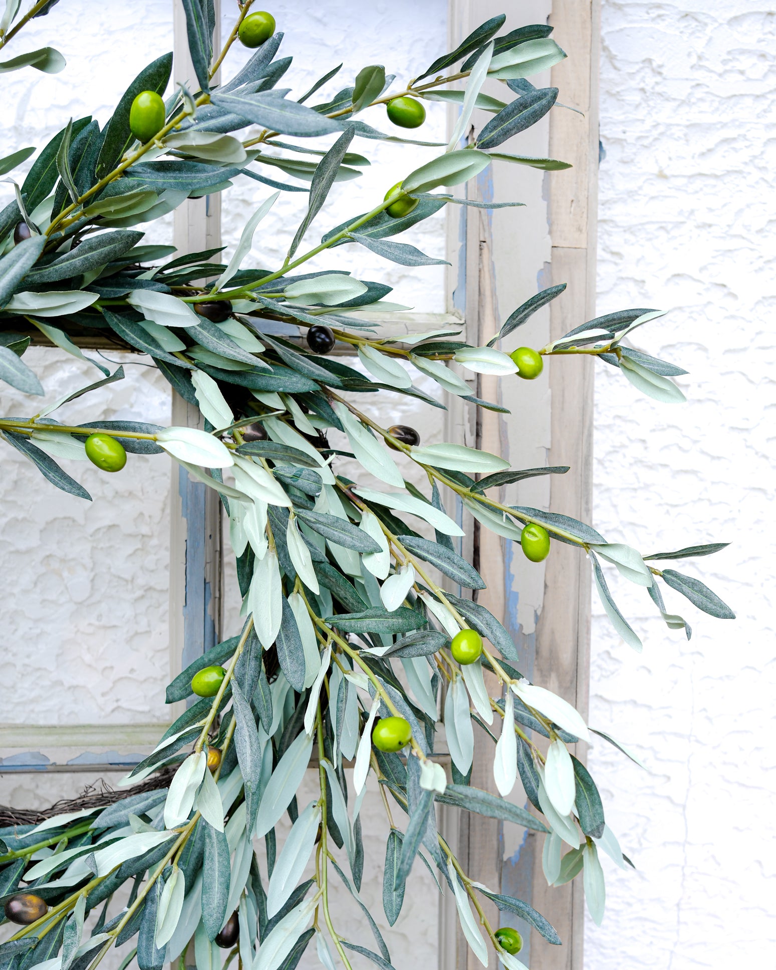 28"D Olive Berry Wreath
