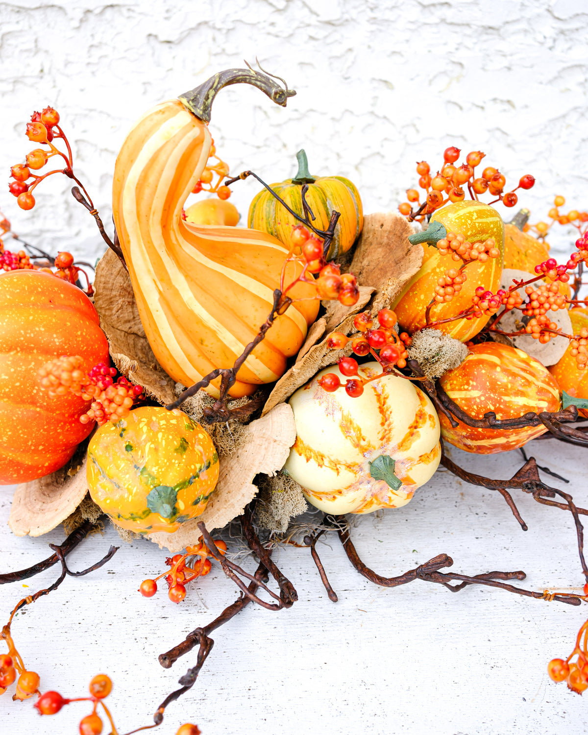On the Vine Pumpkin Berry Centerpiece Drop In