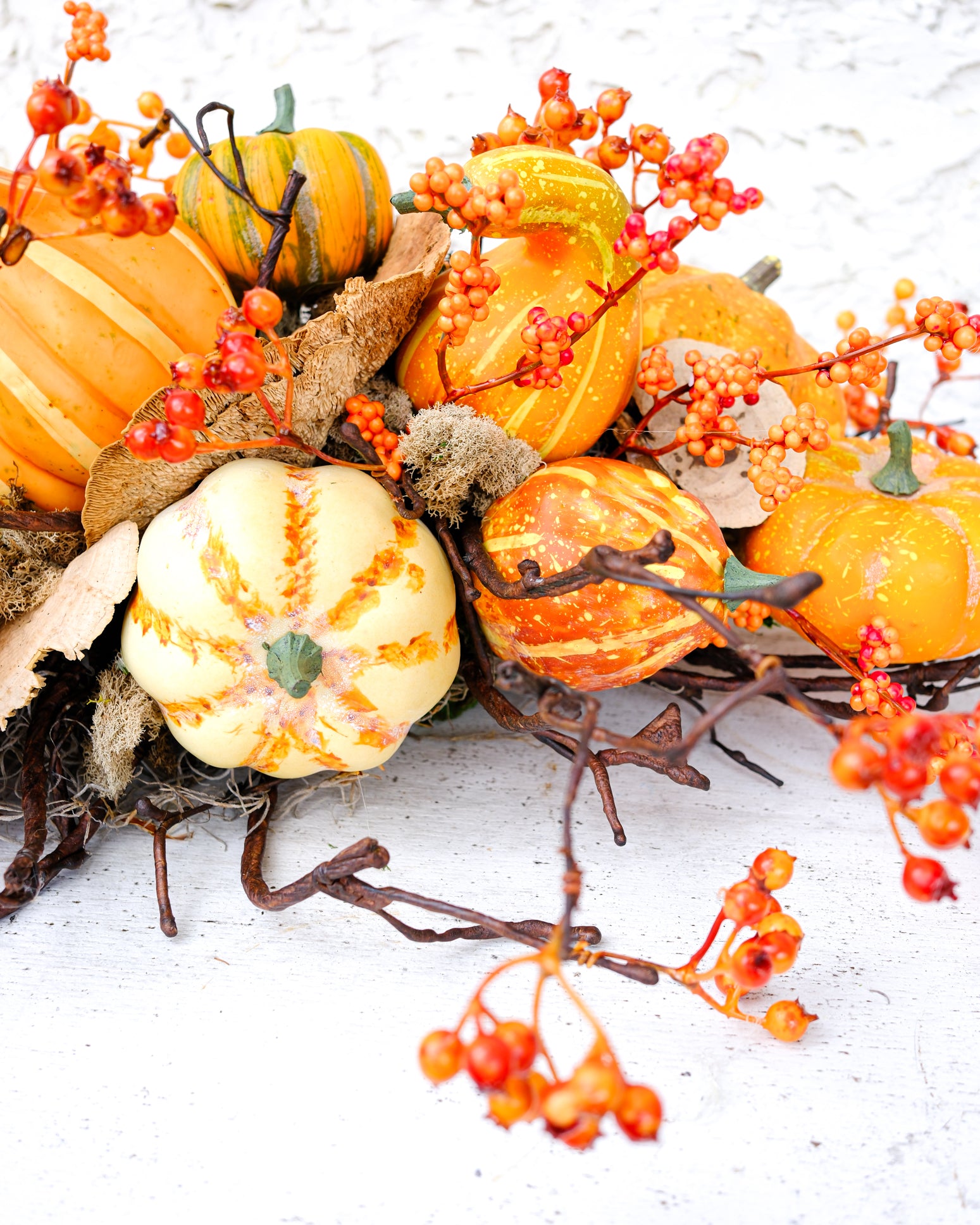 On the Vine Pumpkin Berry Centerpiece Drop In