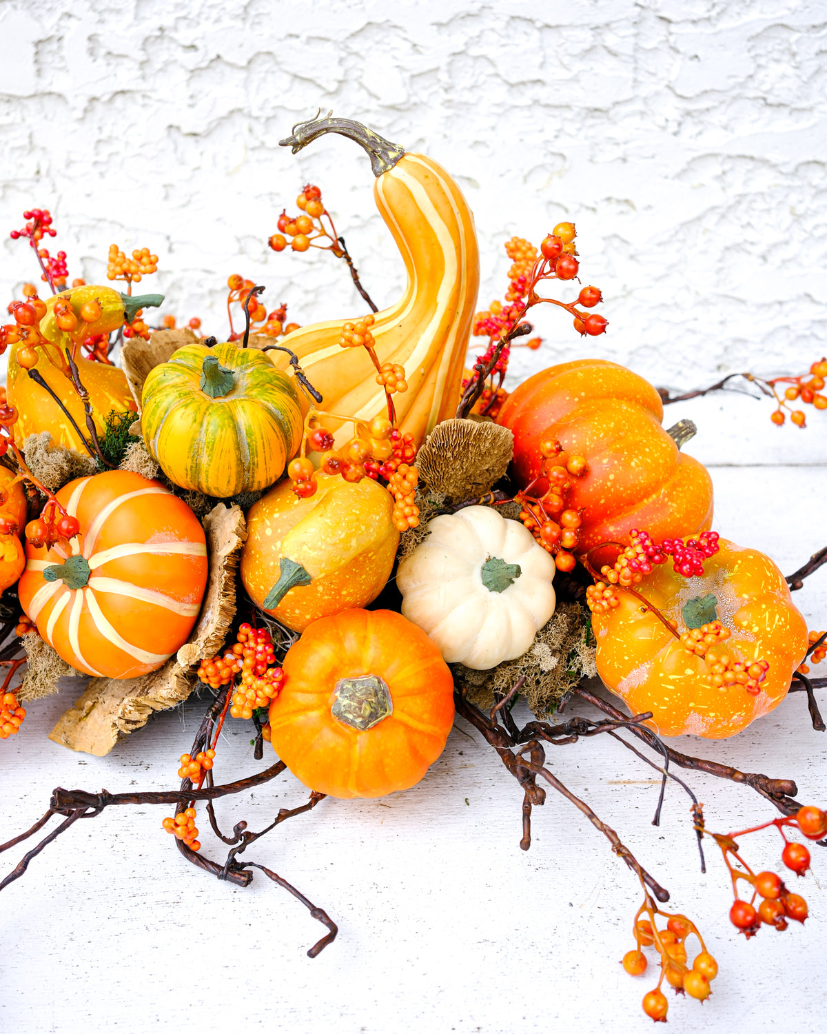 On the Vine Pumpkin Berry Centerpiece Drop In