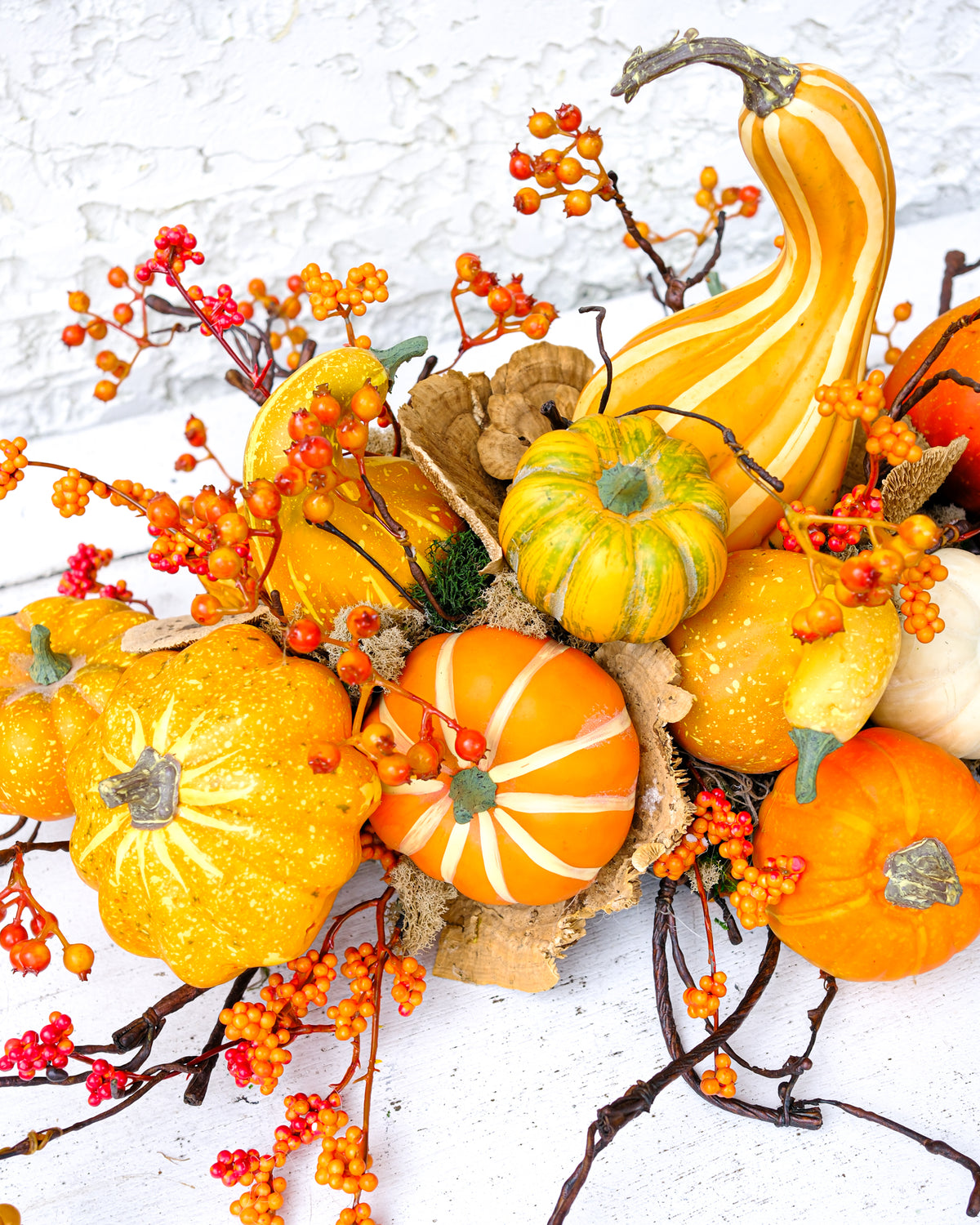 On the Vine Pumpkin Berry Centerpiece Drop In