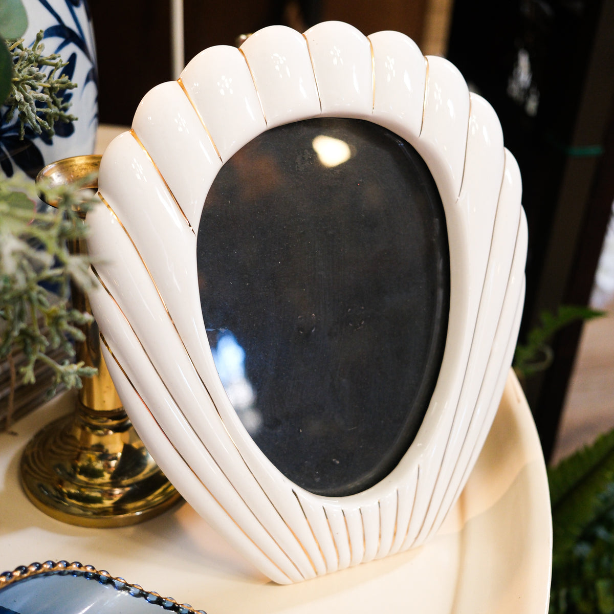 Vintage White Gold Edged Scallop Shell Photo Frame