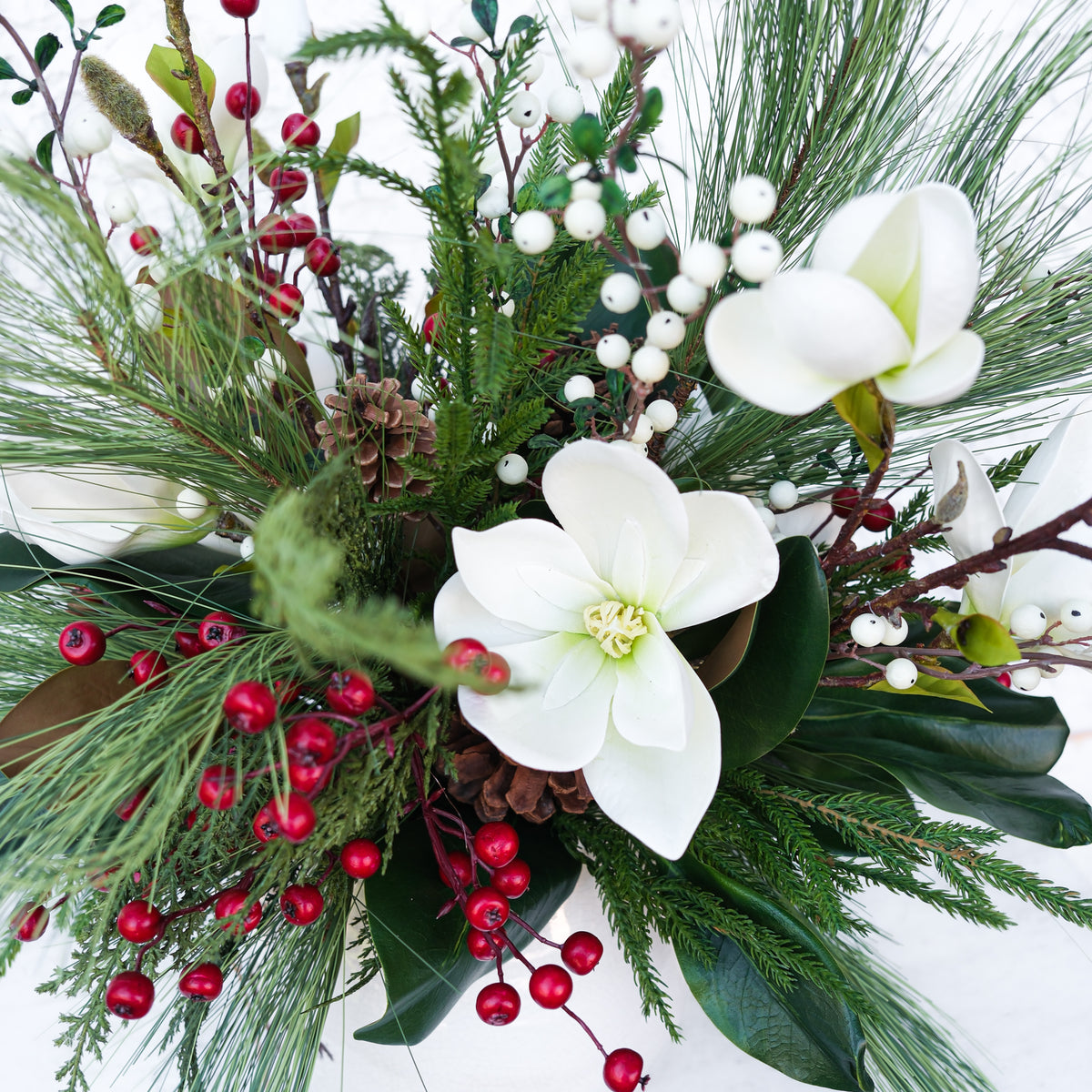 Sea Pines Holiday Grand Bouquet Drop In