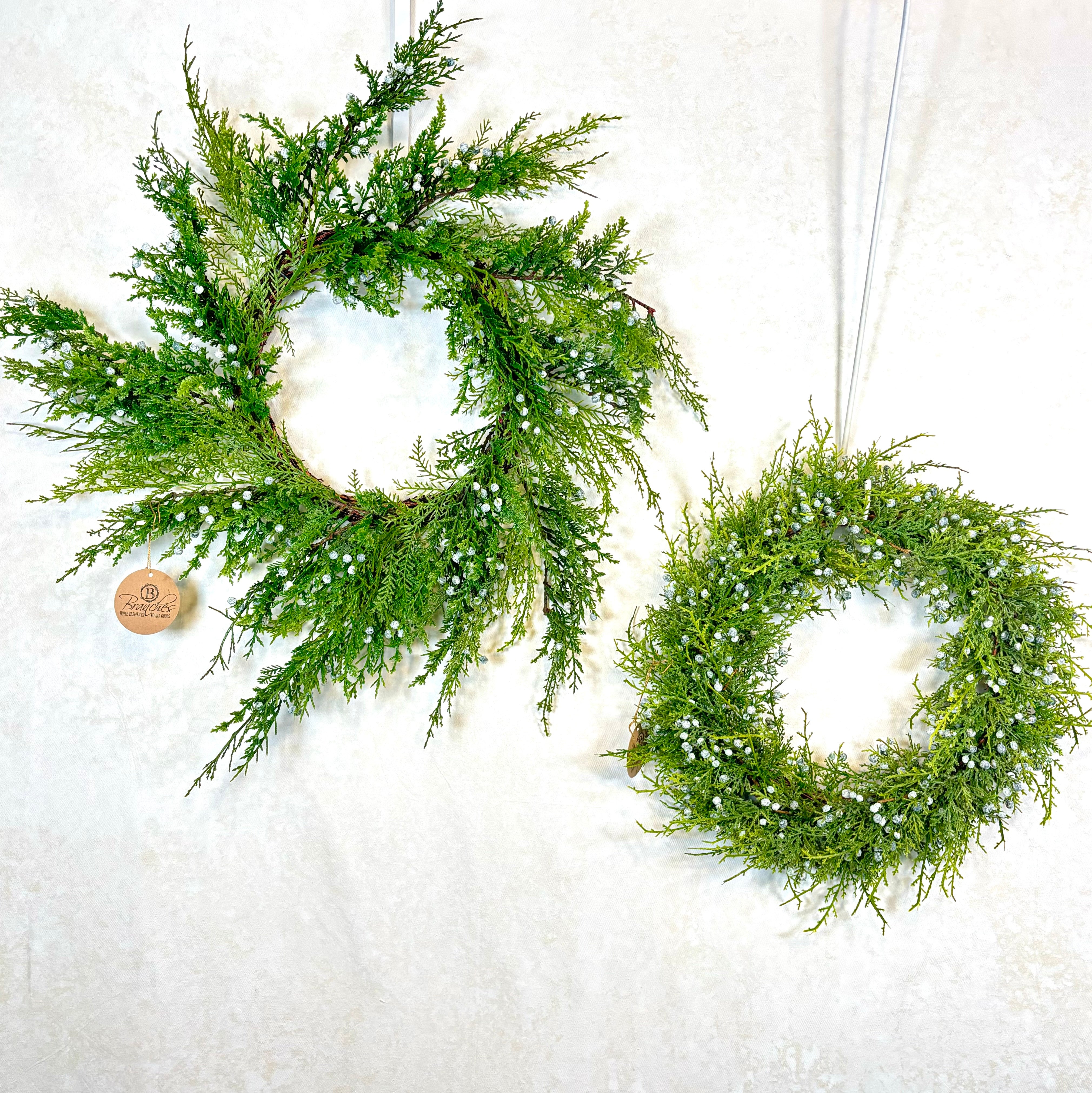 24”D Juniper Seeded Wreath