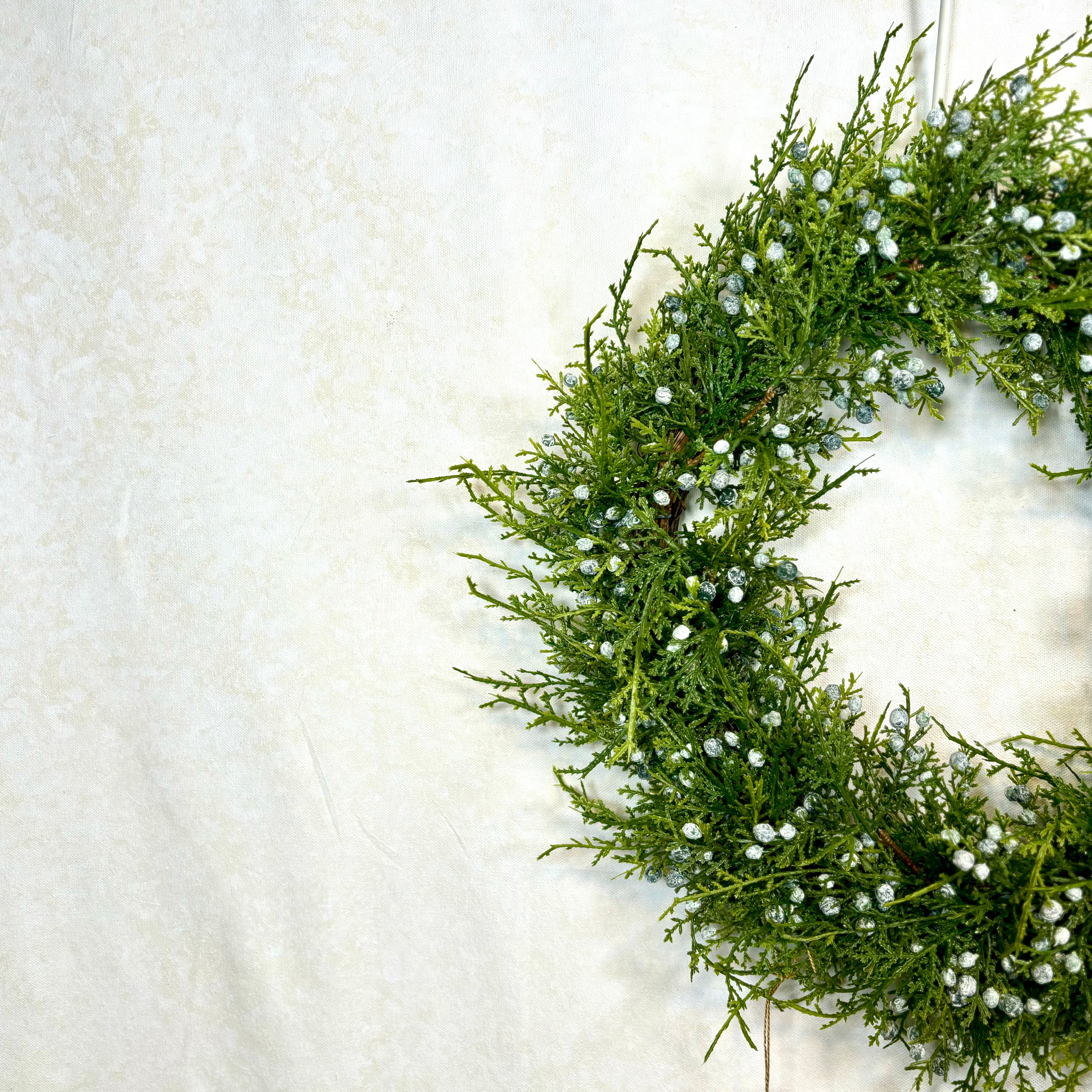 18"D Seeding Juniper Wreath