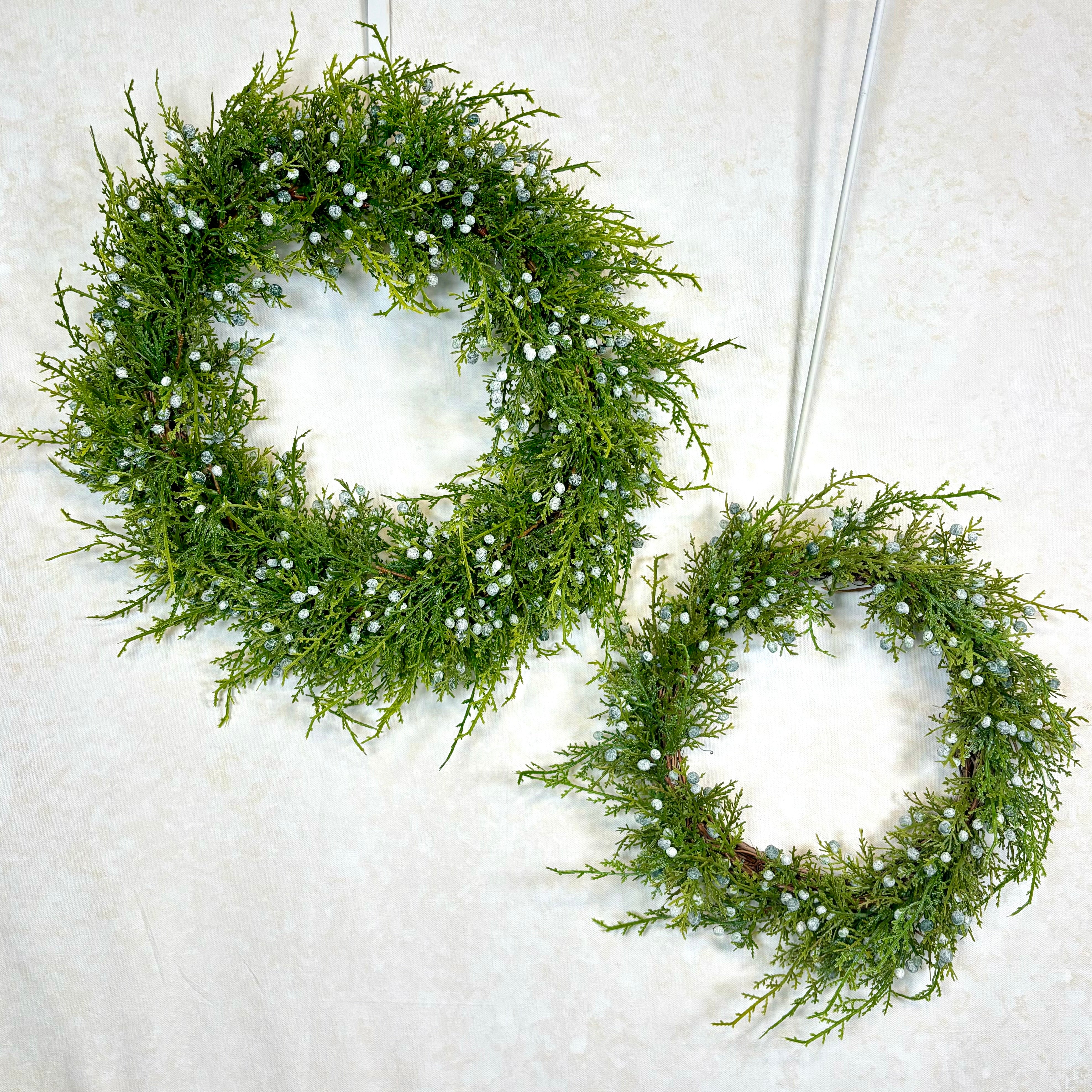 18"D Seeding Juniper Wreath