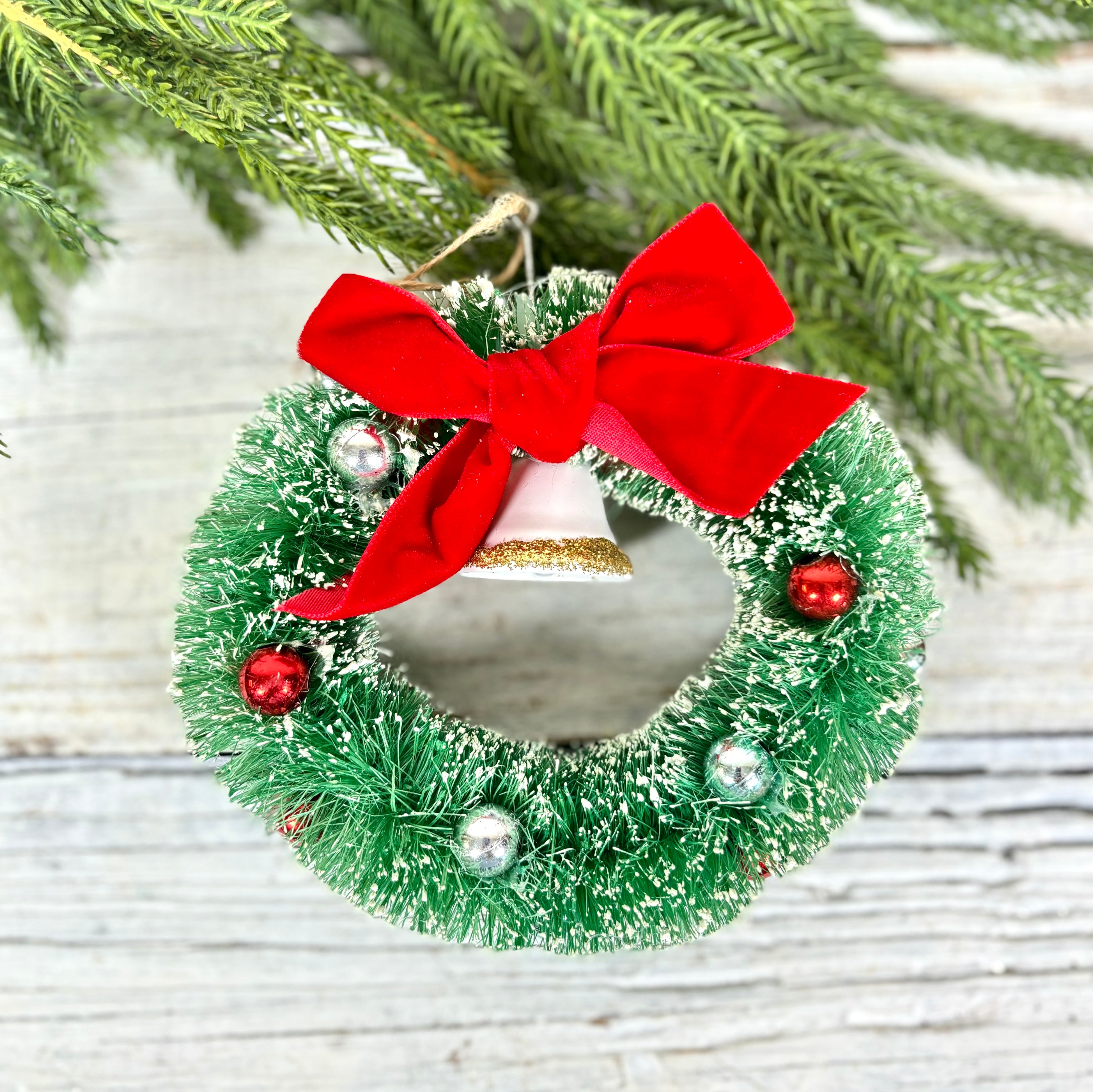 Green Sisal Wreath with Bell Bow Ornament