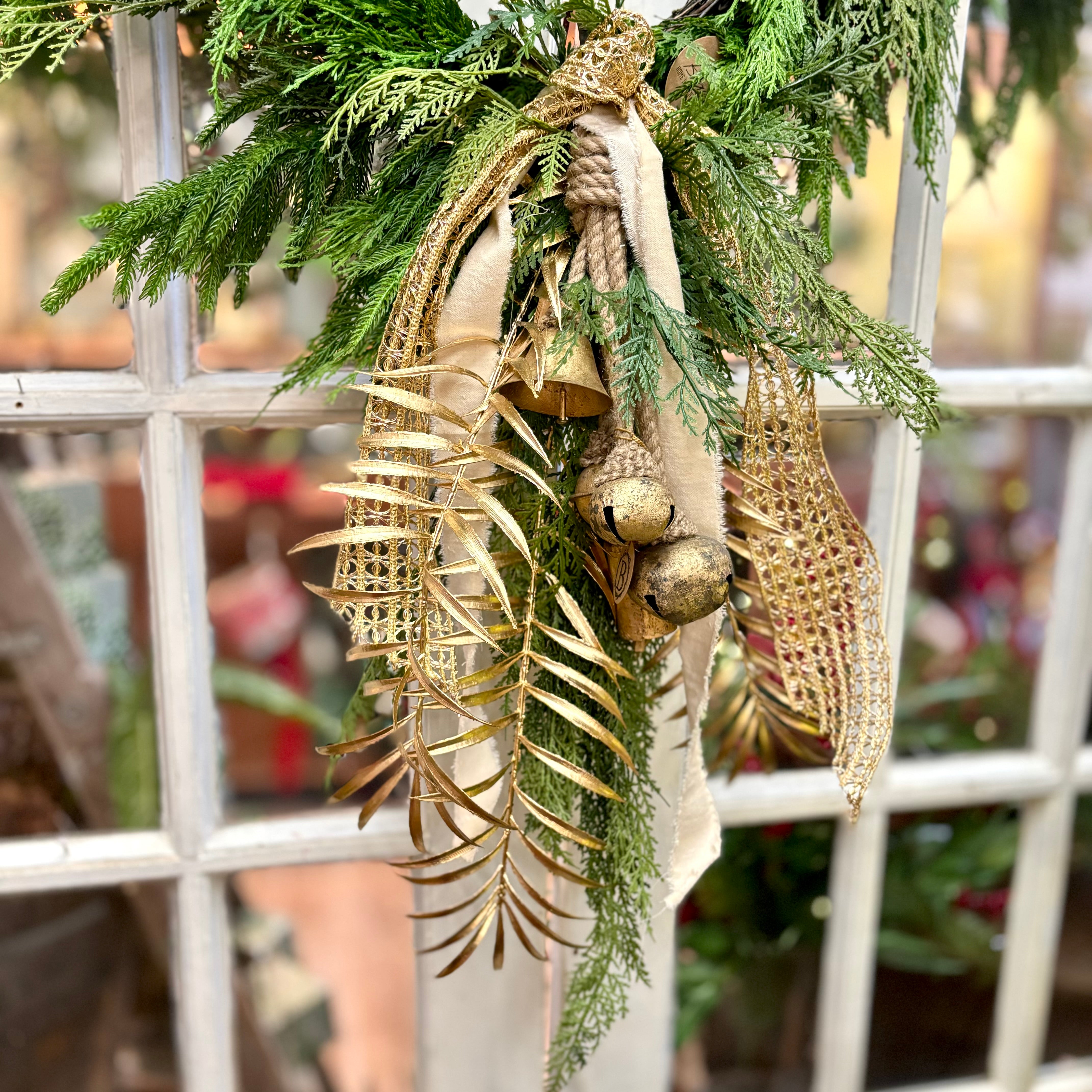 Gilded Palm Bow Bough