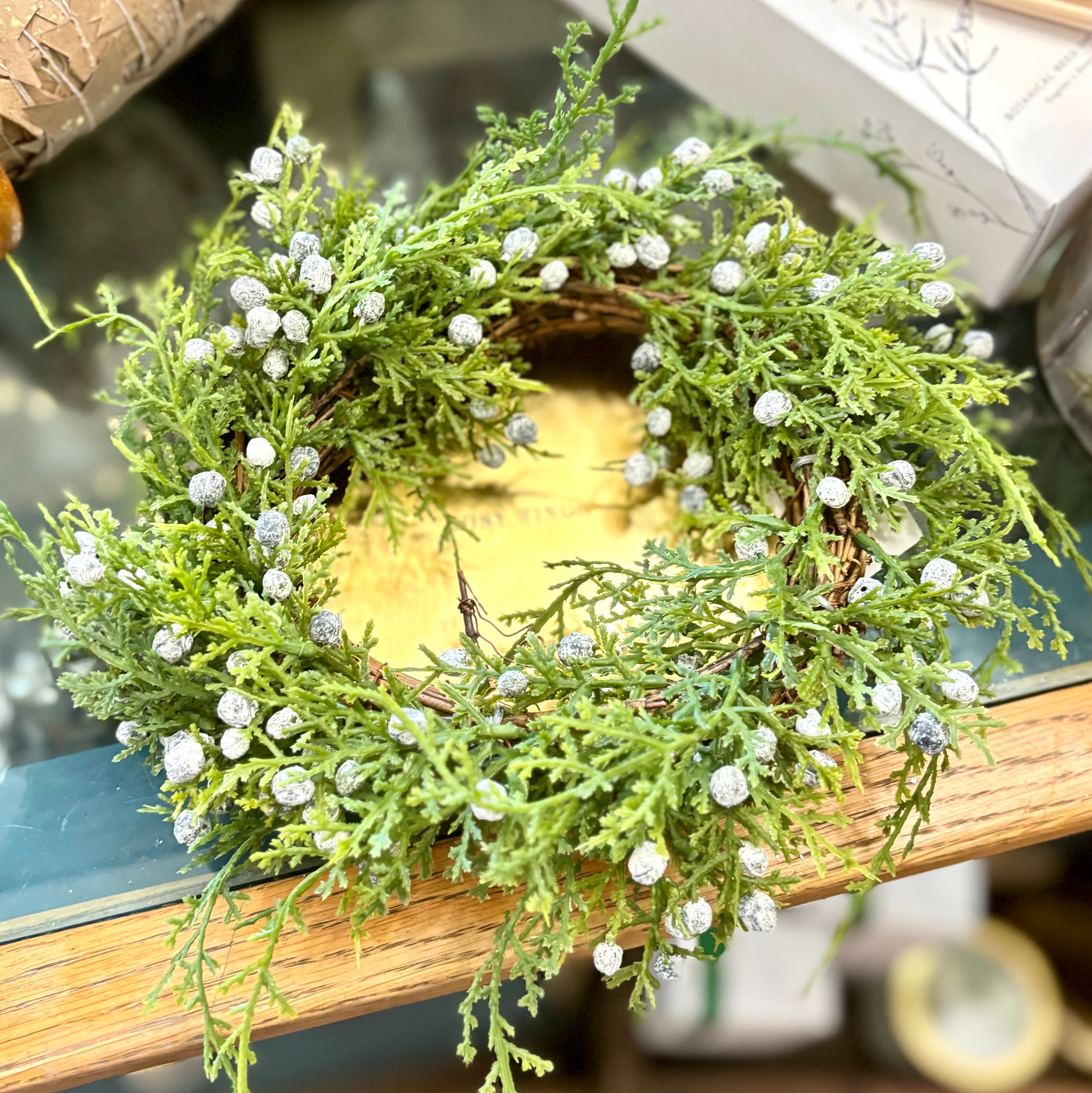 8"D Seeding Juniper Wreath