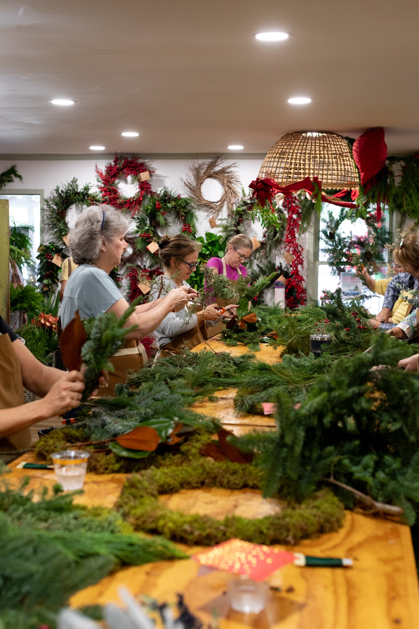 12.09.2025 @ 11AM | Fresh Holiday Evergreen Wreath Making with the Woodsman's Wife & Co.