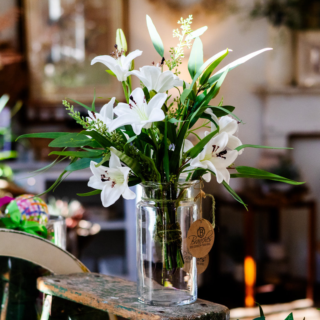 Small Easter Lily Bouquet Drop In