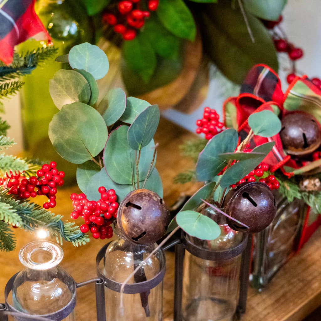 Jingle Bell Holiday Mini Bouquet Drop In