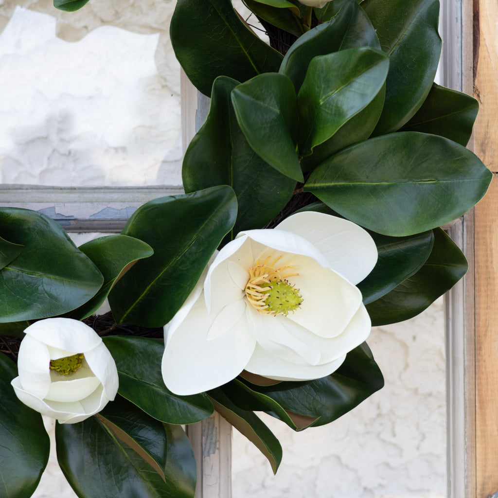 Magnolia Natural Wreath with Three Flowers and Buds