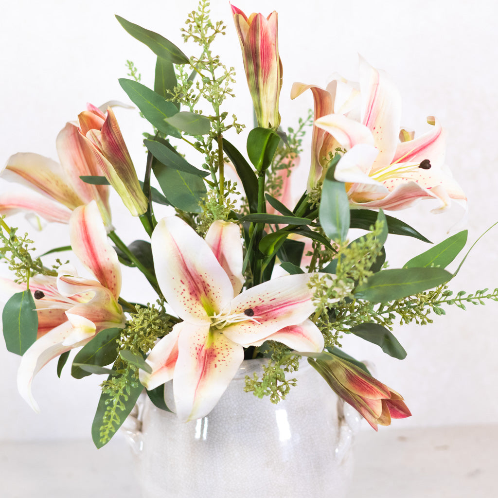 Pink Lily Bouquet Drop In