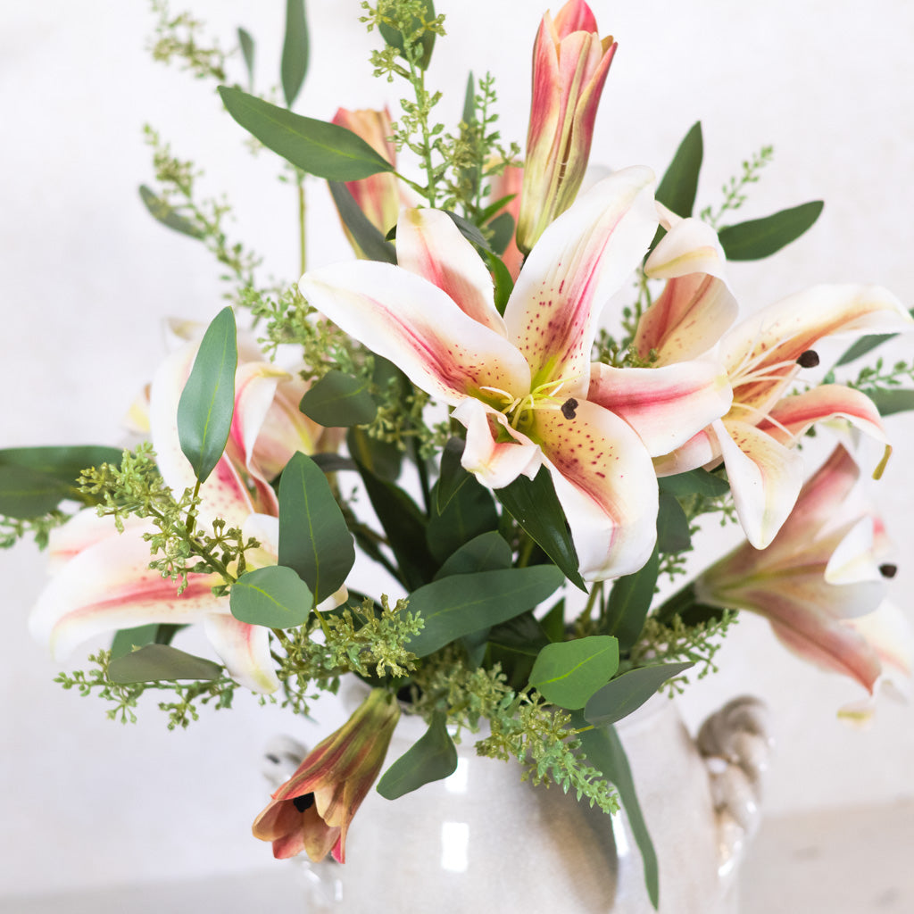 Pink Lily Bouquet Drop In