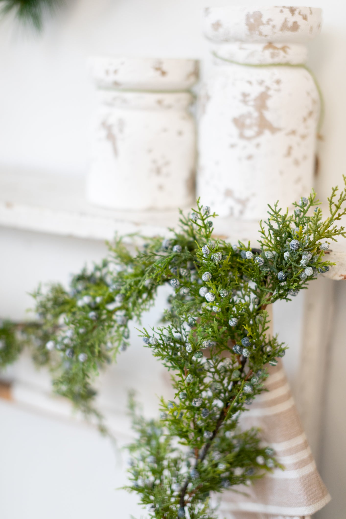 6 ft. Juniper Berry Garland