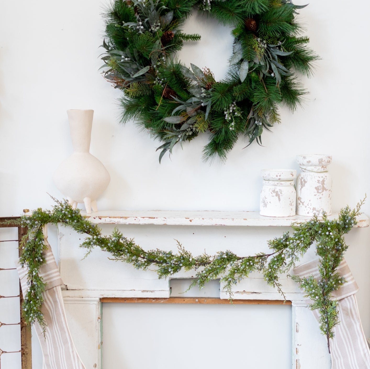 6 ft. Juniper Berry Garland