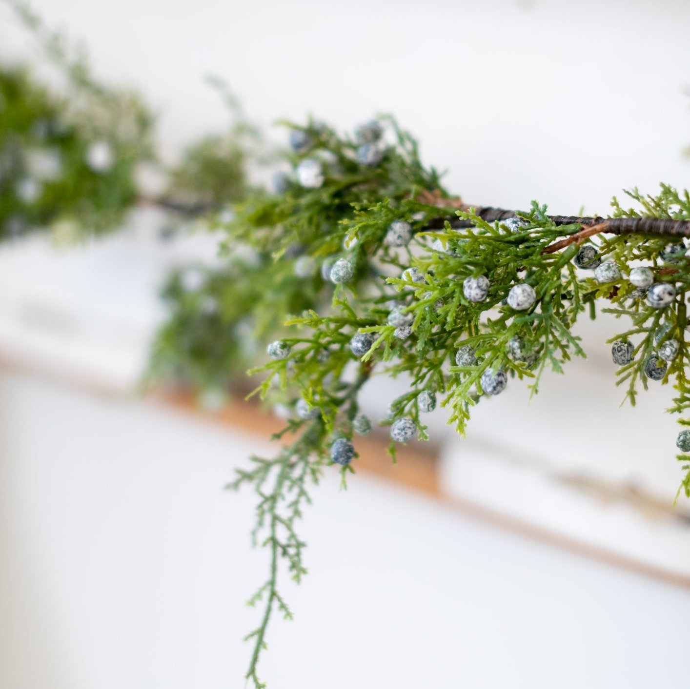 6 ft. Juniper Berry Garland