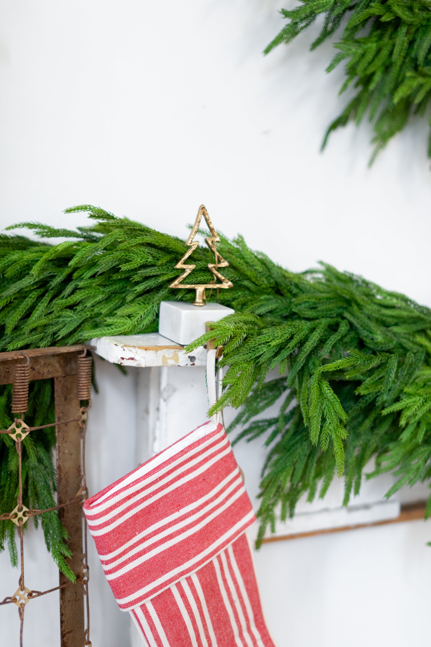 6 ft. Norfolk Deluxe Natural Touch Pine Garland