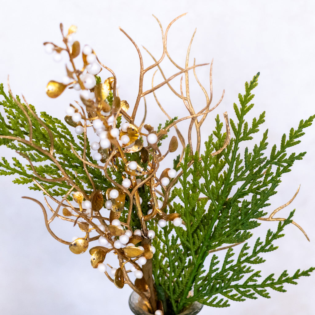 Golden Guild Mini Bouquet