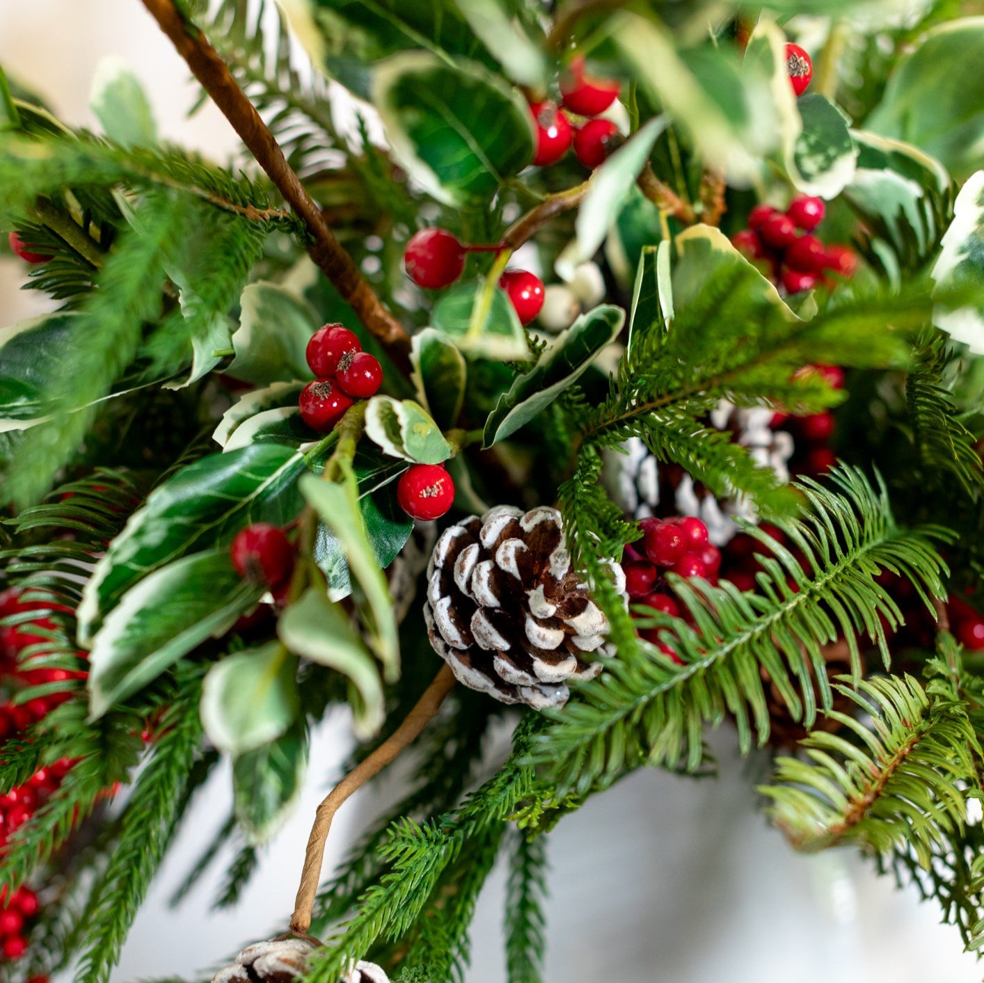 Holly Jolly Large Bouquet