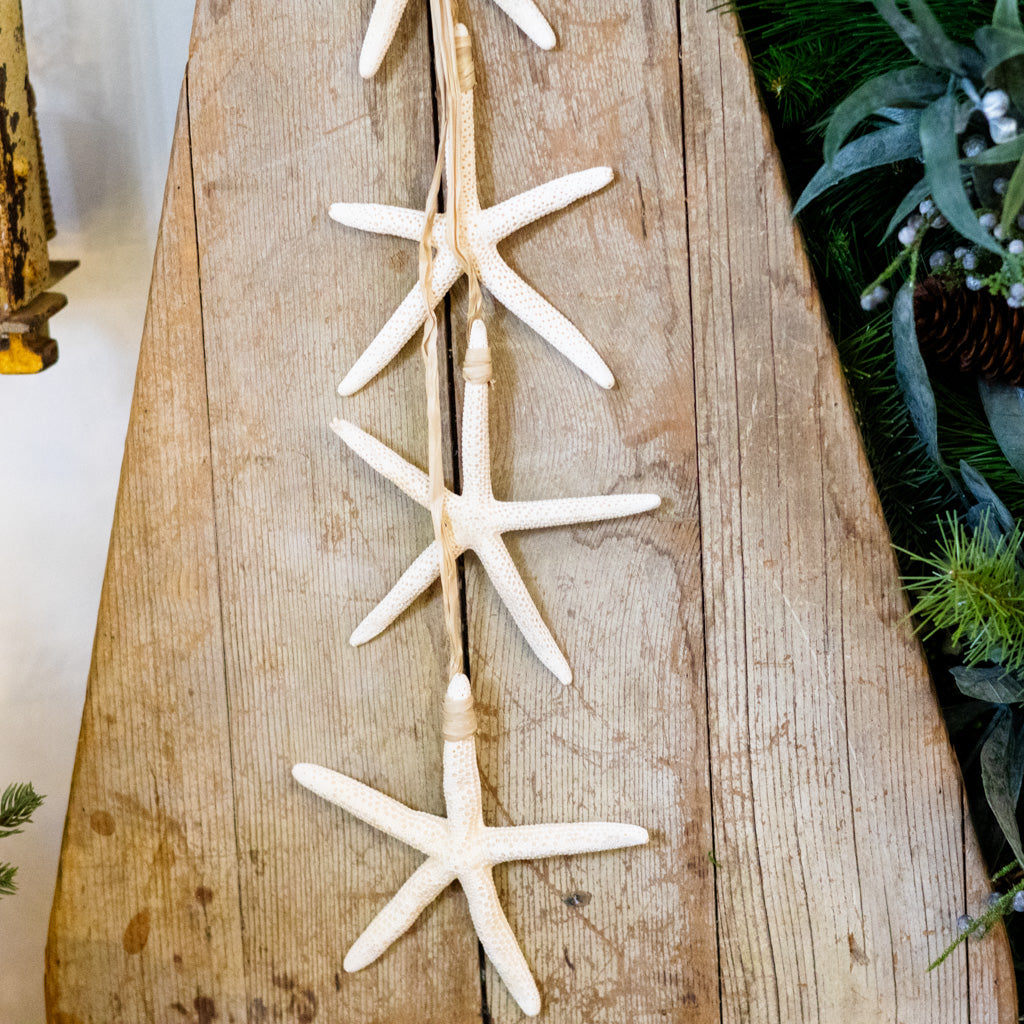 Bleached Finger Stars on Raffia Strand