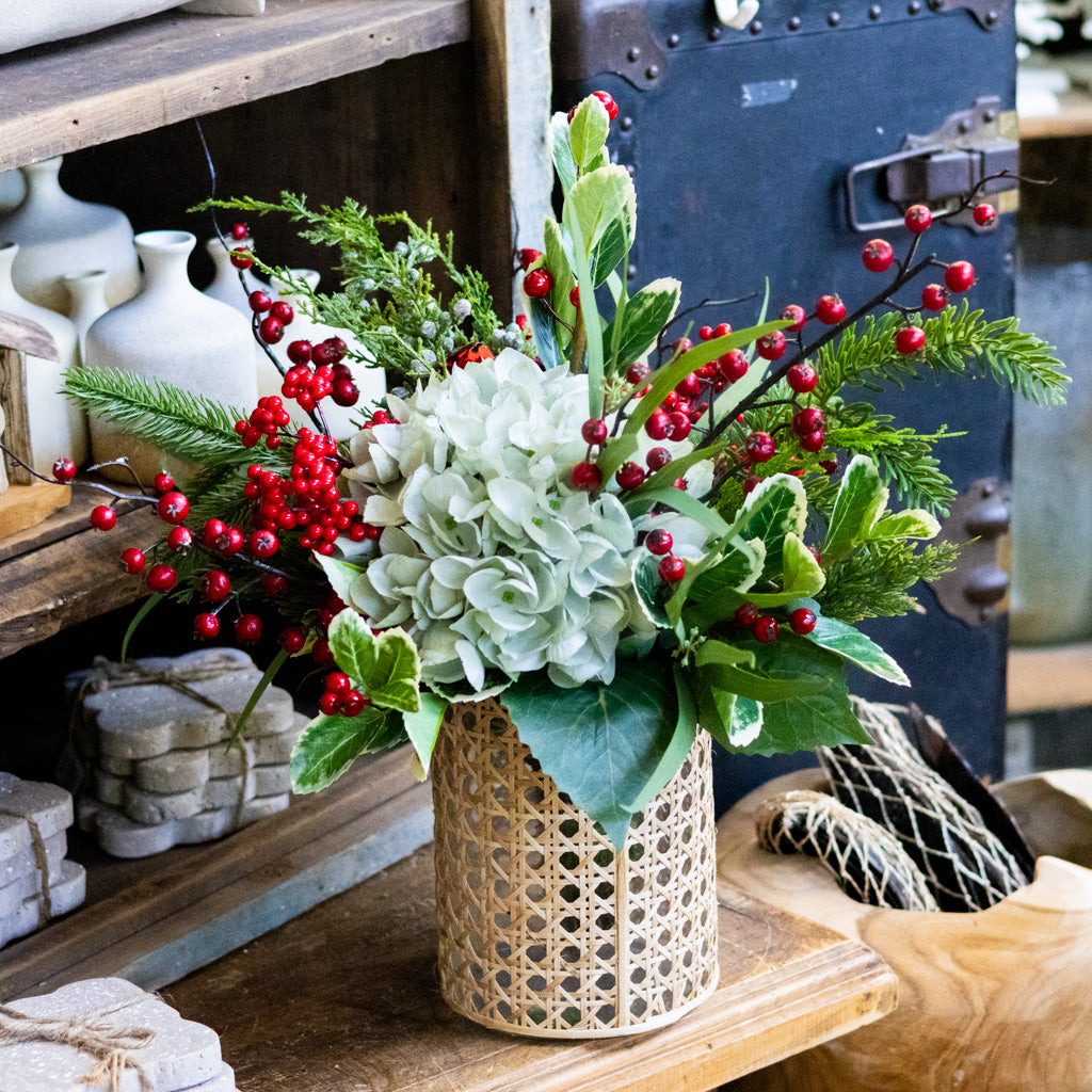 St. Nick Grand Bouquet
