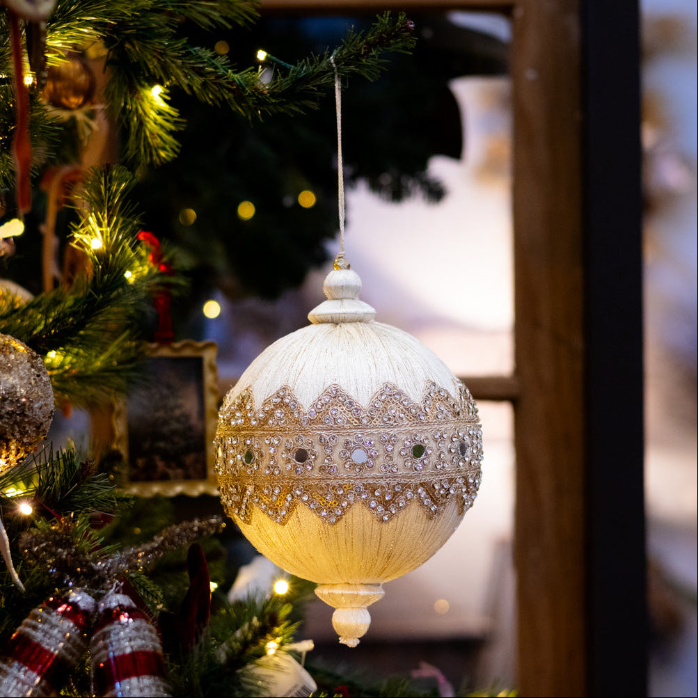 Cream Double Jewel Lace Thread Ball Ornament